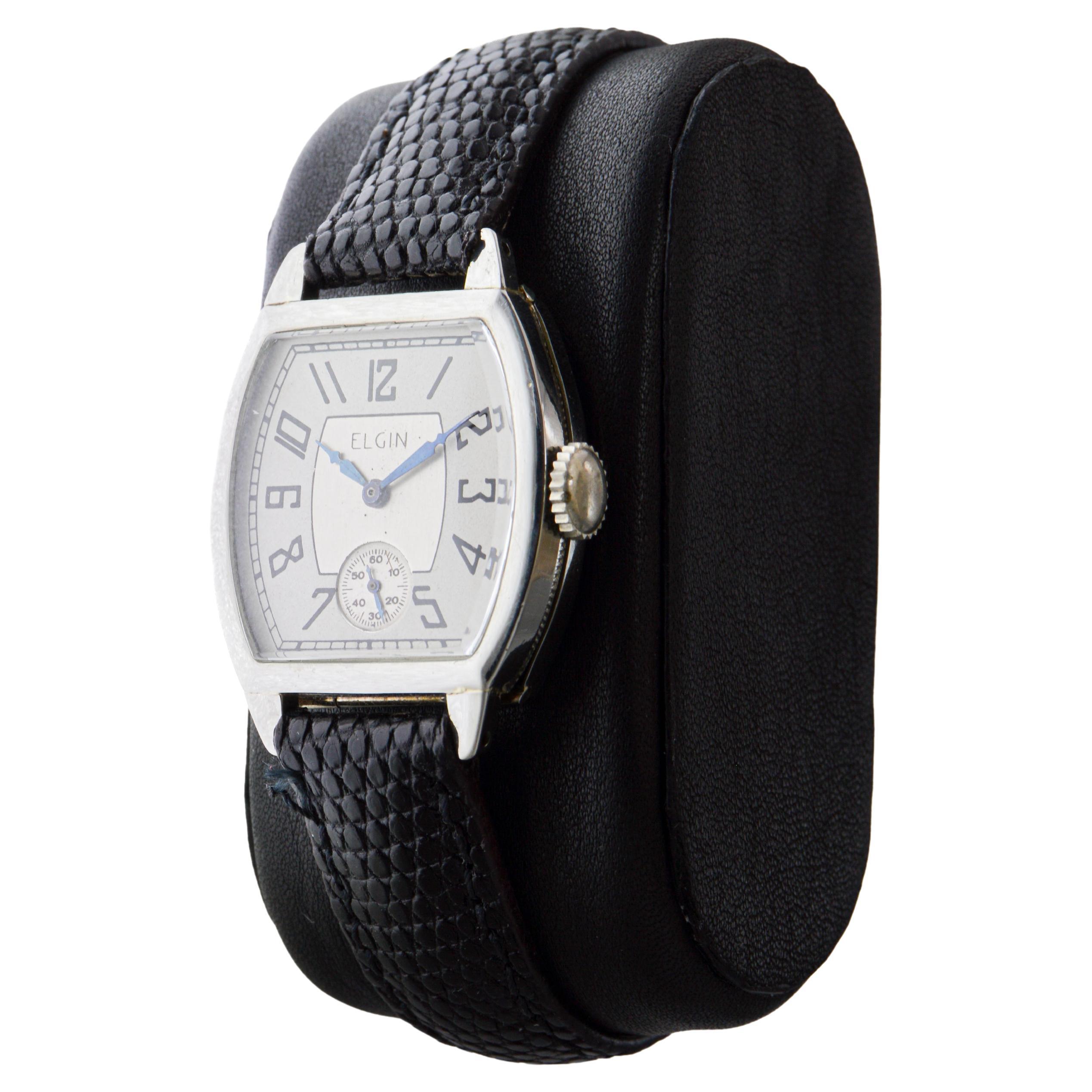 Orologio Art Deco in oro bianco di Elgin del 1920 circa con quadrante originale patinato in vendita 3