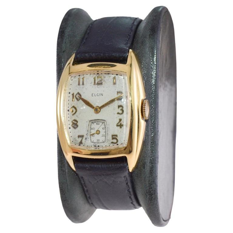 Women's or Men's Elgin Yellow Gold Filled 1940's Art deco Tonneau Shaped Watch with Original Dial For Sale