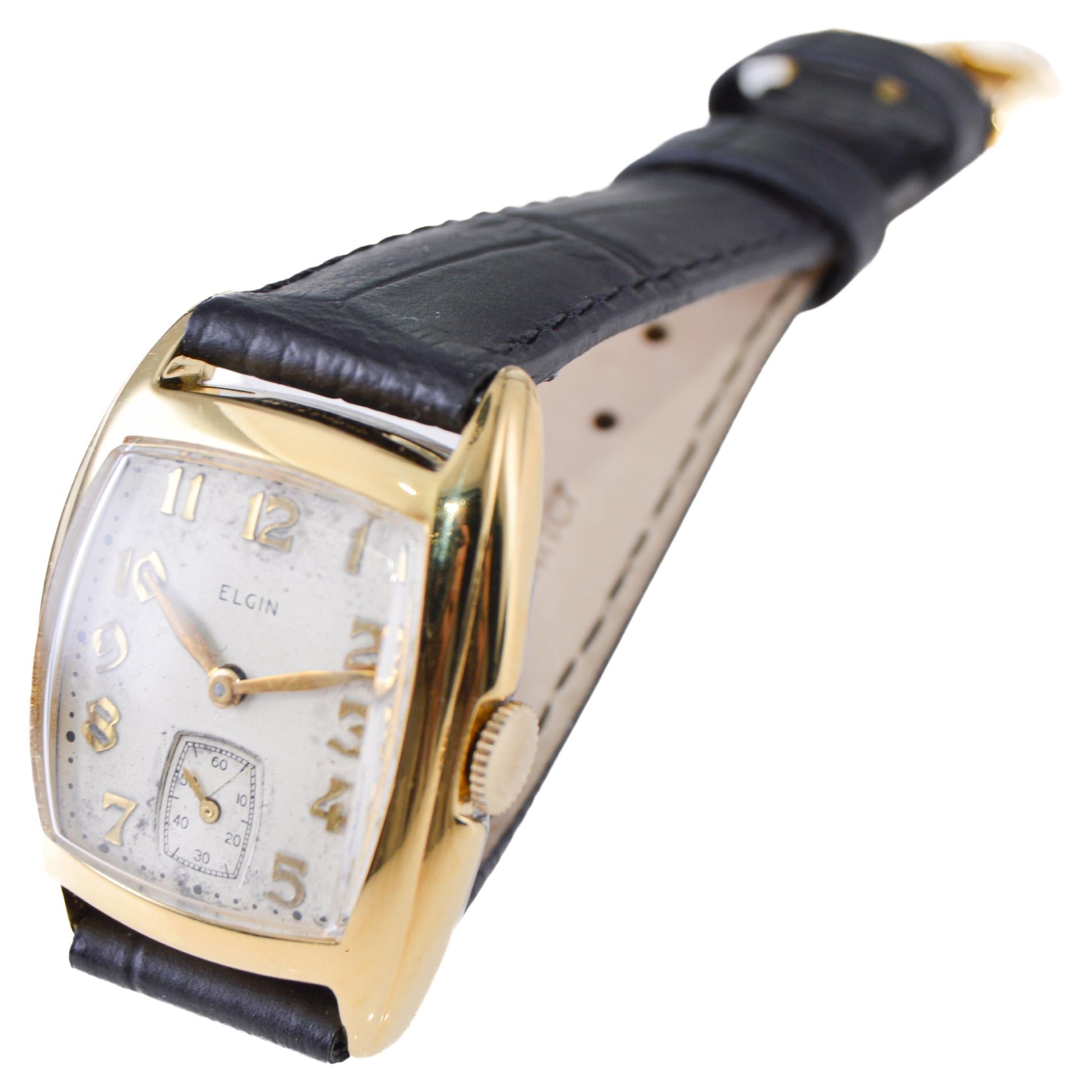 Elgin Yellow Gold Filled 1940's Art deco Tonneau Shaped Watch with Original Dial For Sale 1