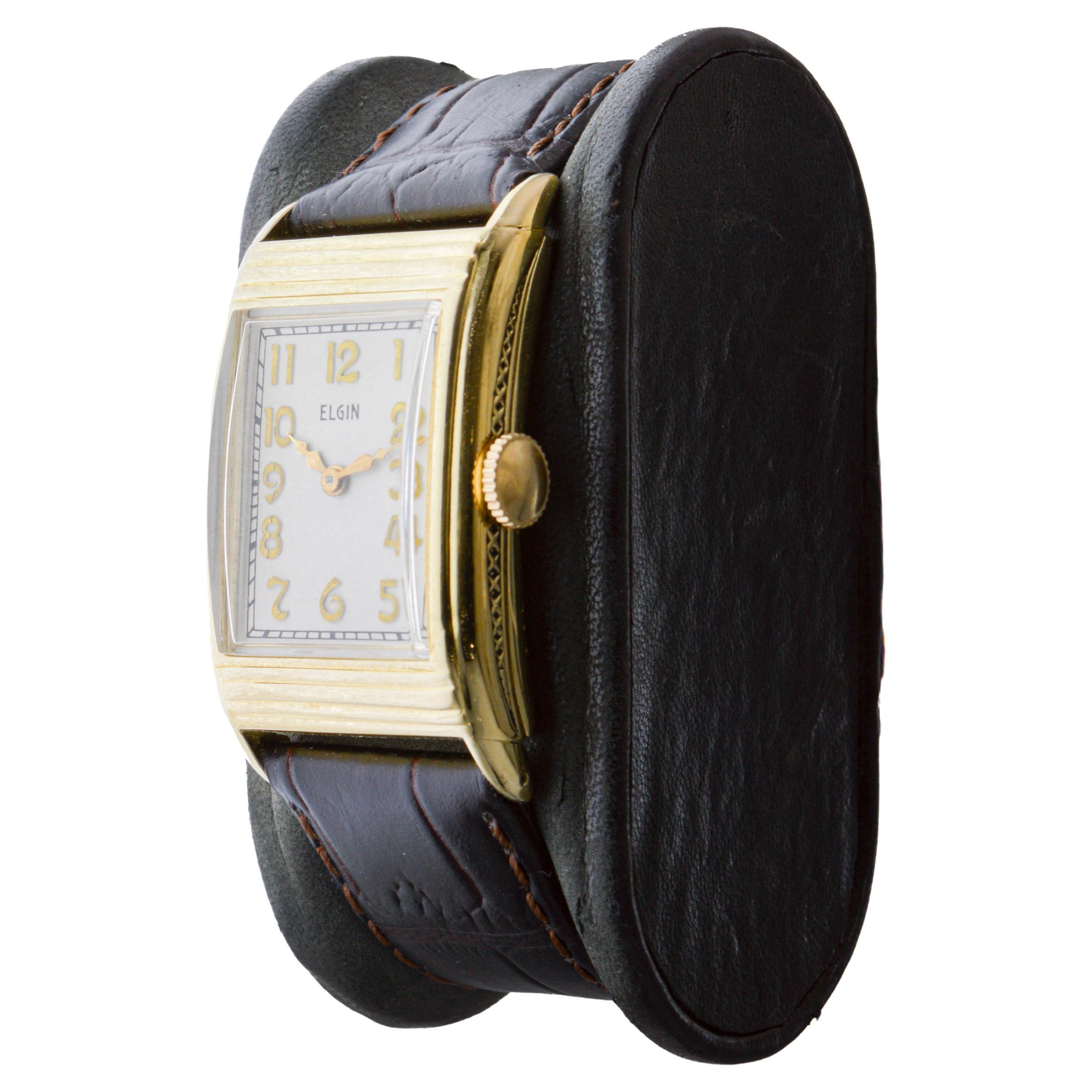 Elgin Yellow Gold Filled Art Deco Watch circa, 1933 Original Flawless Dial für Damen oder Herren im Angebot