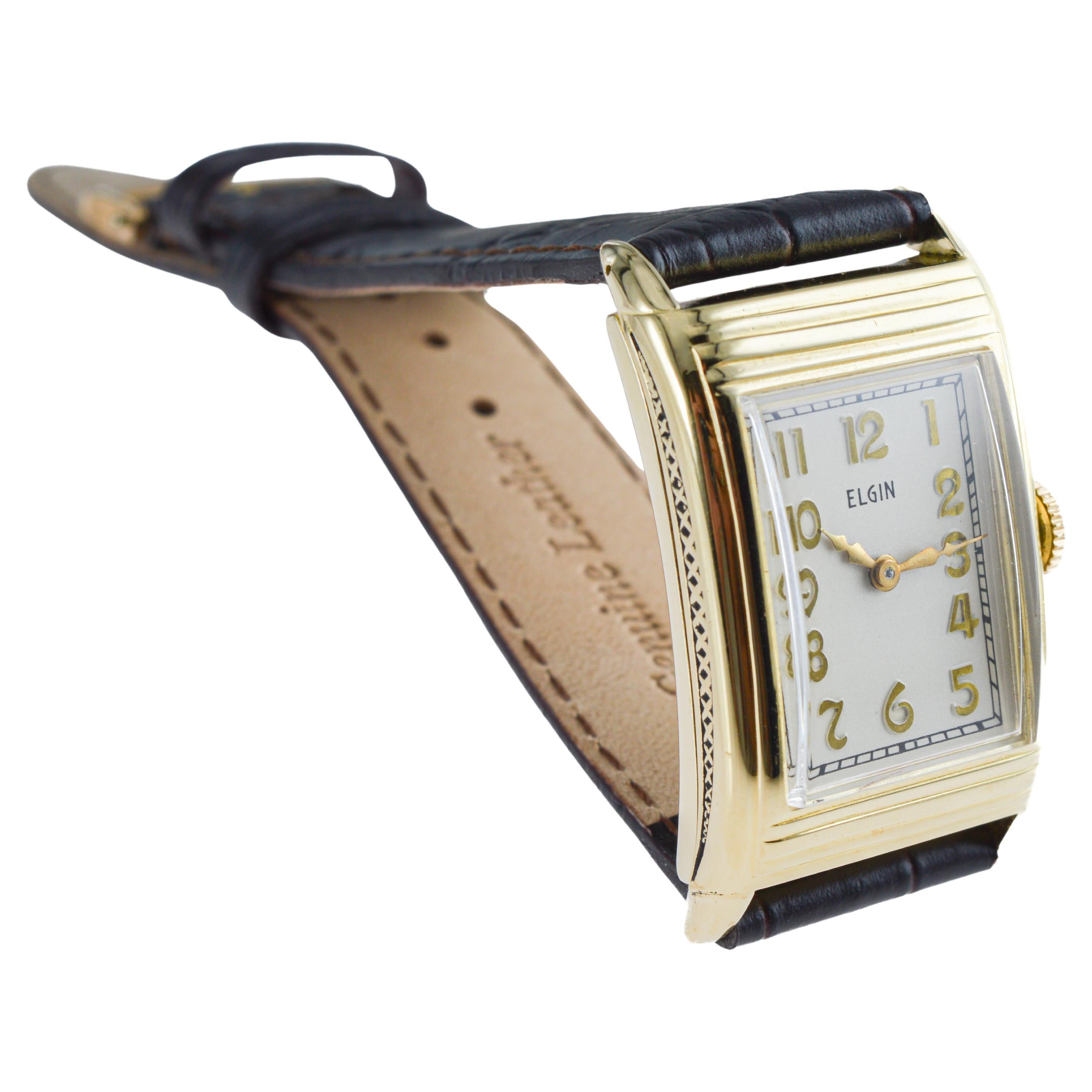 Elgin Yellow Gold Filled Art Deco Watch circa, 1933 Original Flawless Dial im Angebot 3