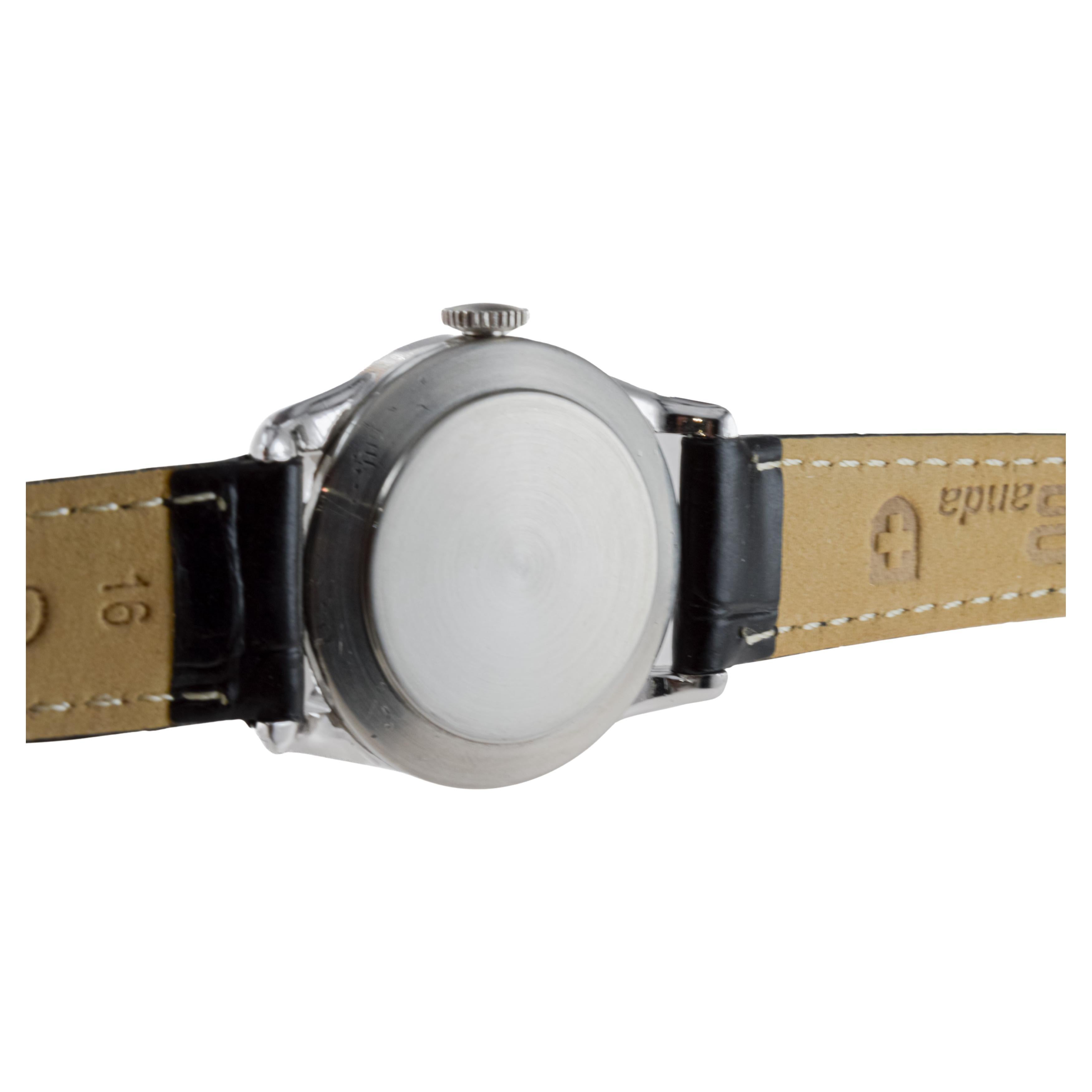 Elgin Yellow Gold Filled Art Deco Watch, circa 1940's Luminous Original Dial For Sale 8