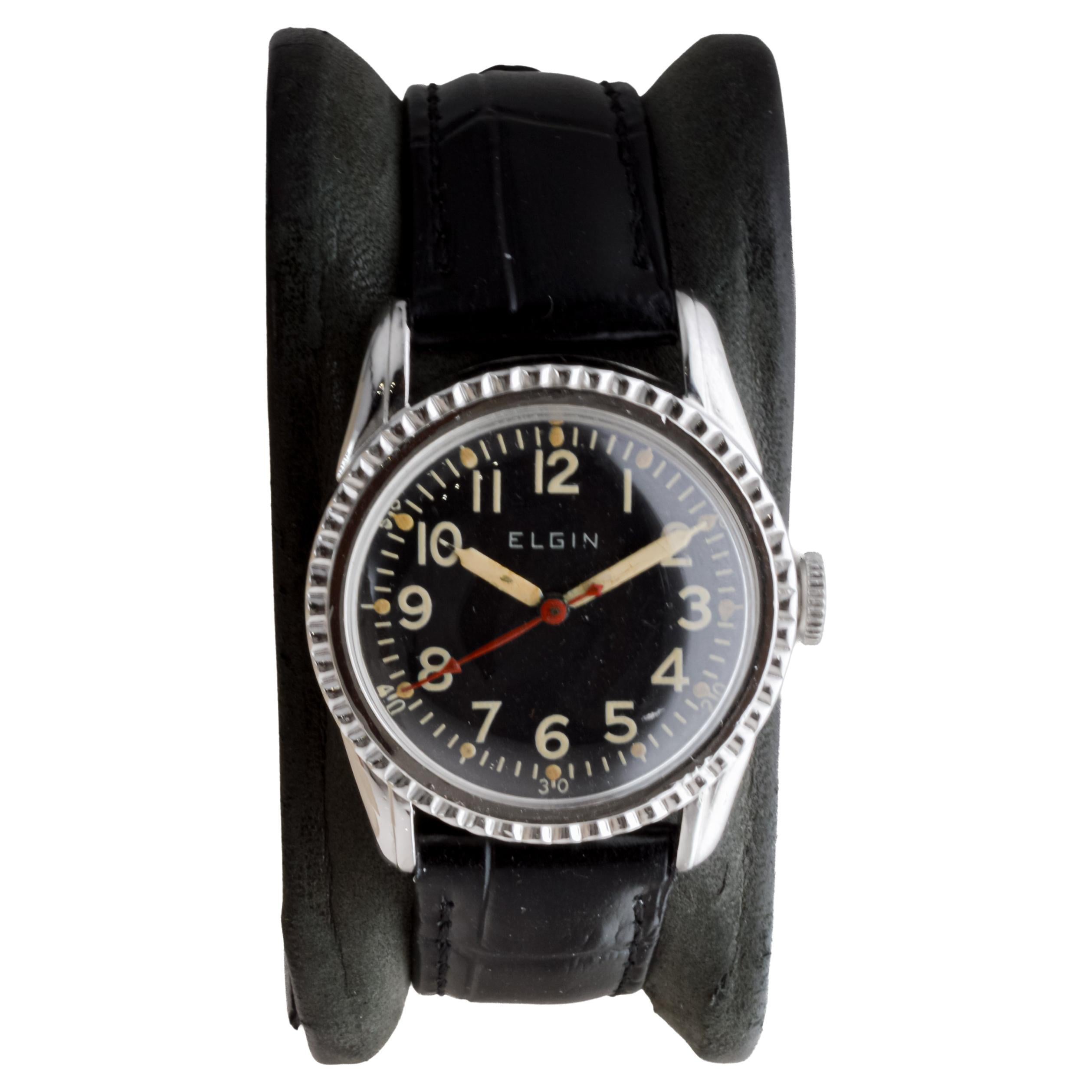 Women's or Men's Elgin Yellow Gold Filled Art Deco Watch, circa 1940's Luminous Original Dial For Sale