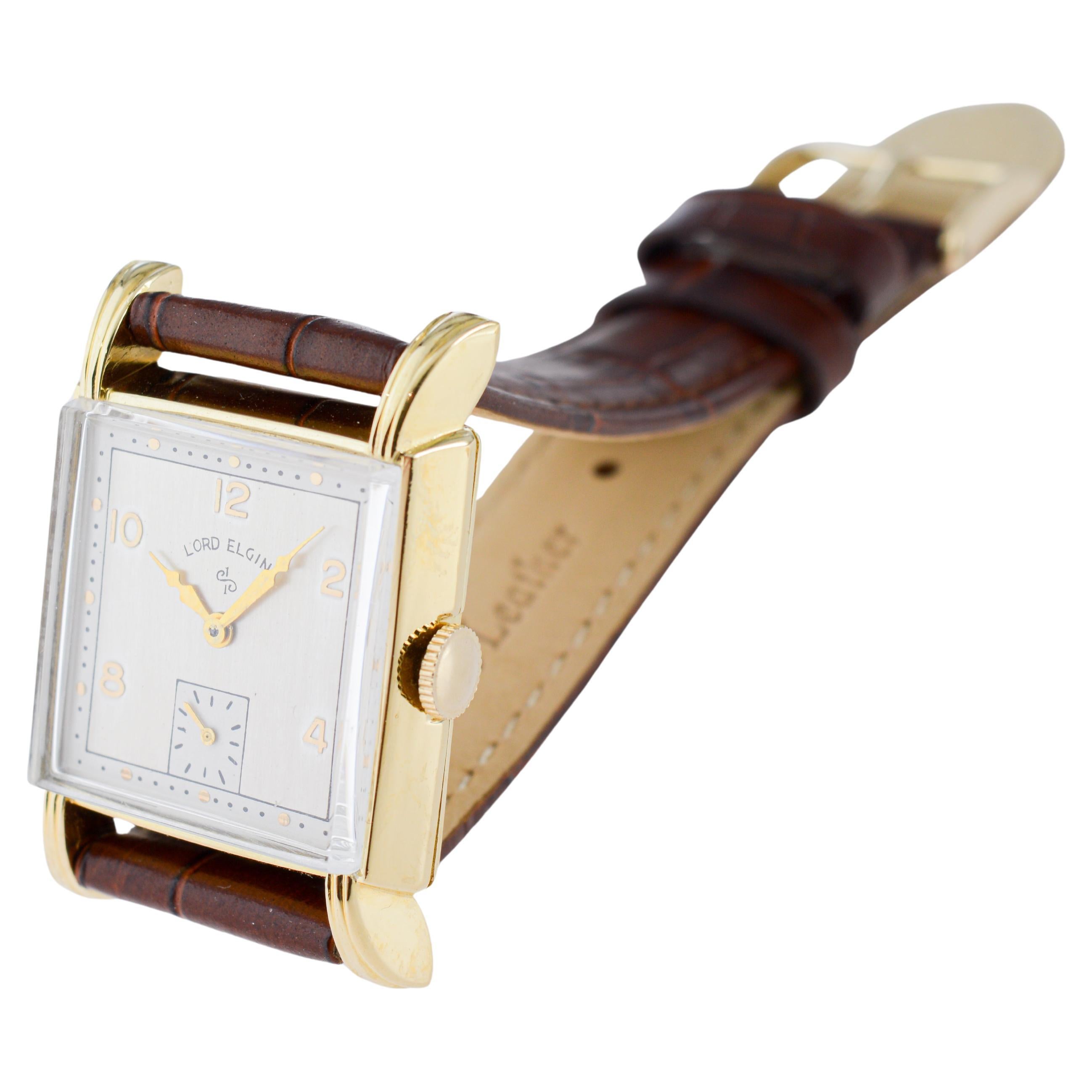 Elgin Yellow Gold Filled Art Deco Watch circa 1940's with Flawless Original Dial For Sale 7