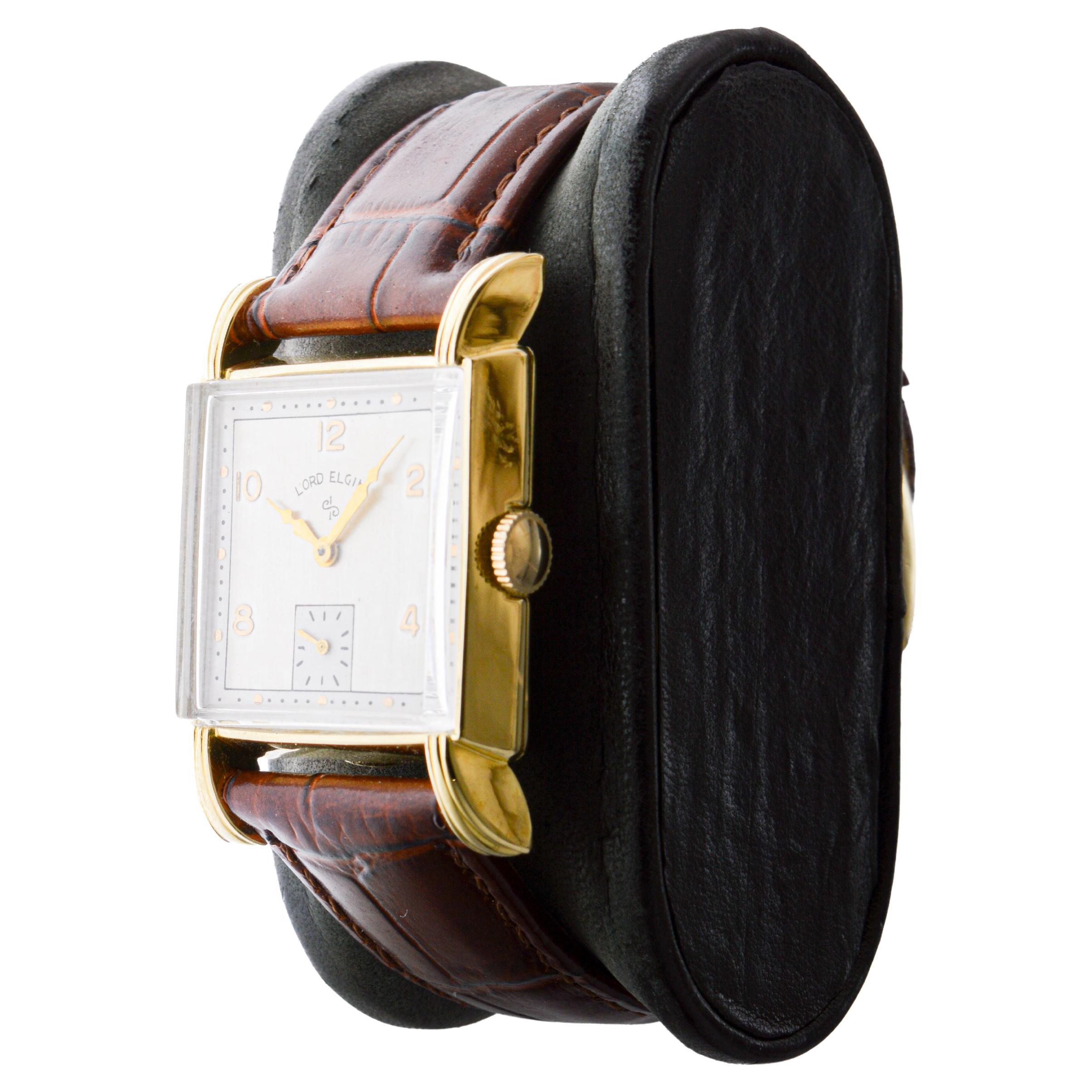 Elgin Yellow Gold Filled Art Deco Watch circa 1940's with Flawless Original Dial For Sale 3