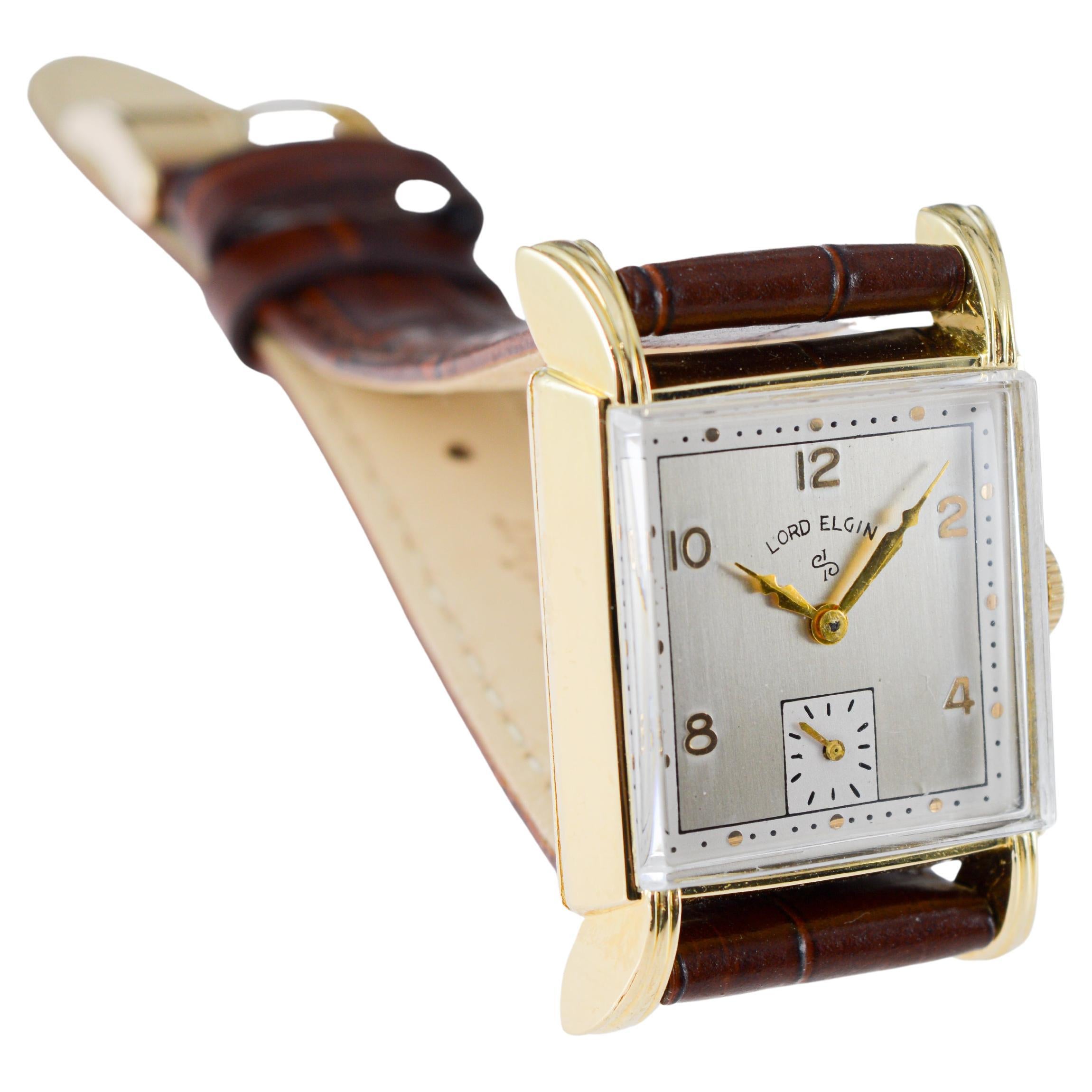 Elgin Yellow Gold Filled Art Deco Watch circa 1940's with Flawless Original Dial For Sale 5