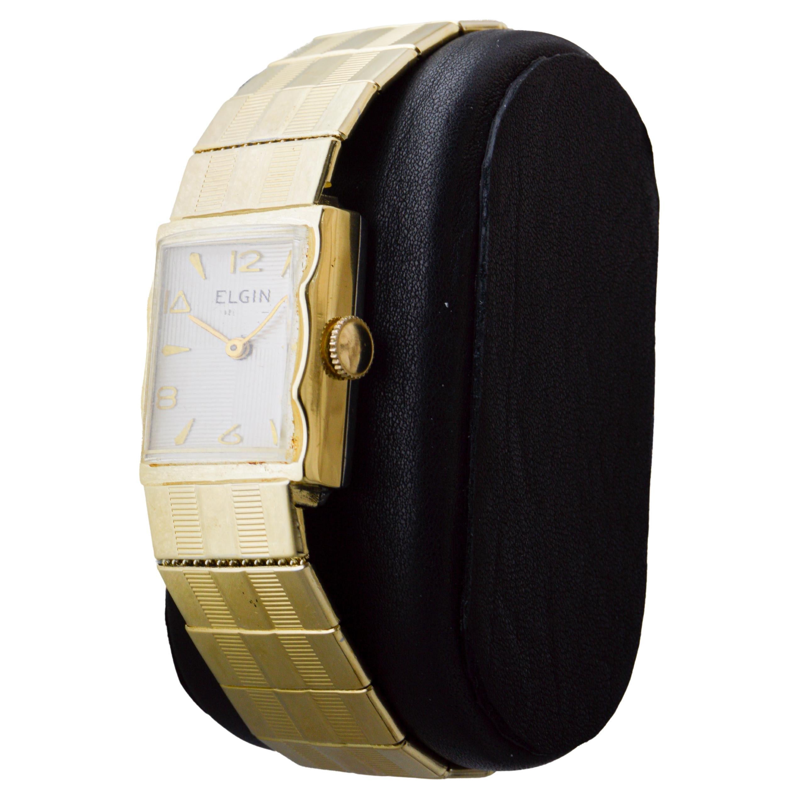Reloj Art Déco Elgin de oro amarillo de los años 50 con esfera original en venta 2