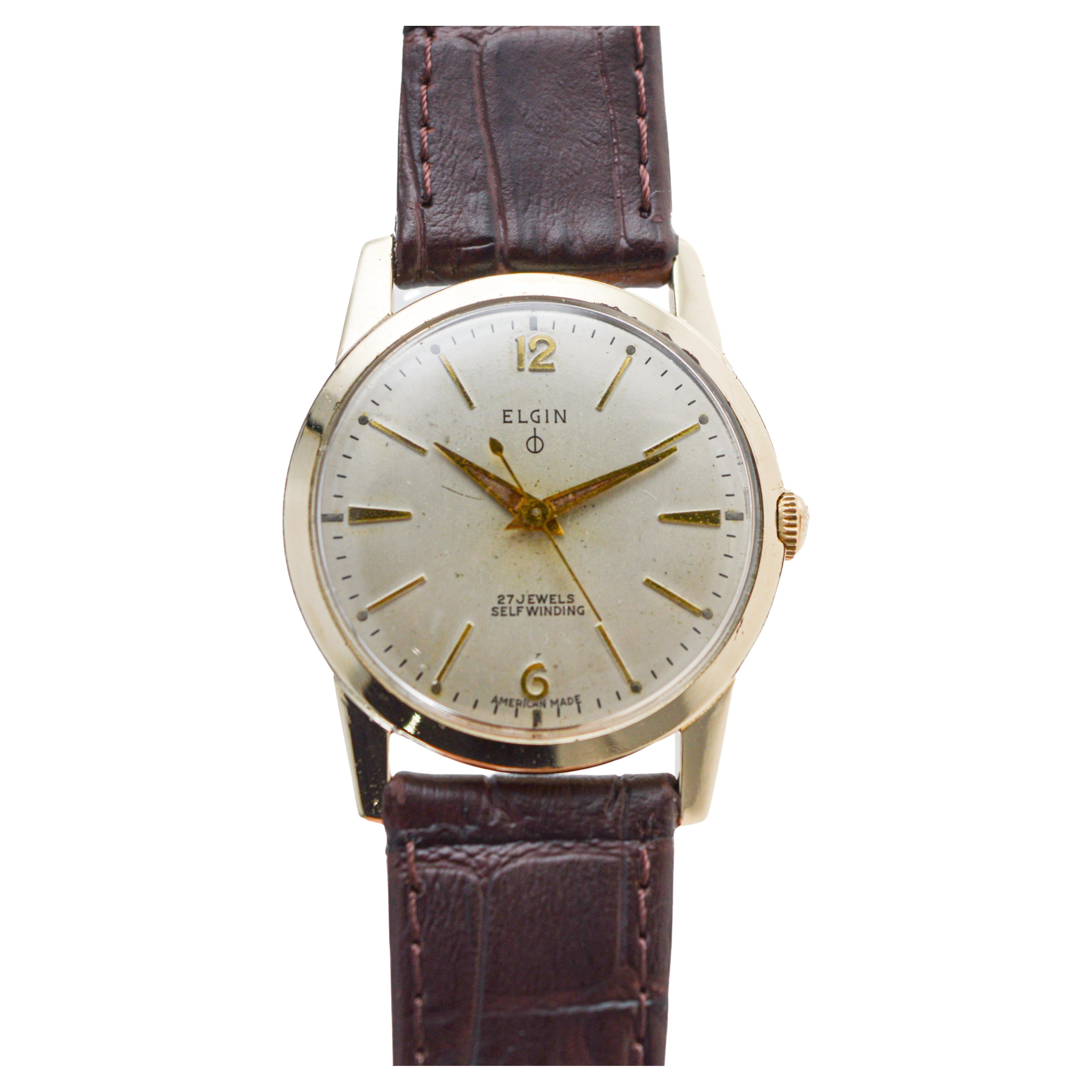 Elgin Yellow Gold Filled Art Deco Watch circa 1960's with Original Dial In Excellent Condition For Sale In Long Beach, CA