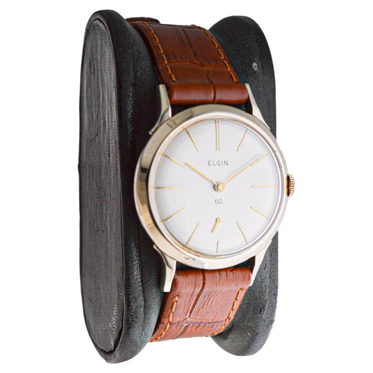 Elgin Yellow Gold Filled Art Deco Watch, Round circa 1950's with Original Dial In Excellent Condition For Sale In Long Beach, CA
