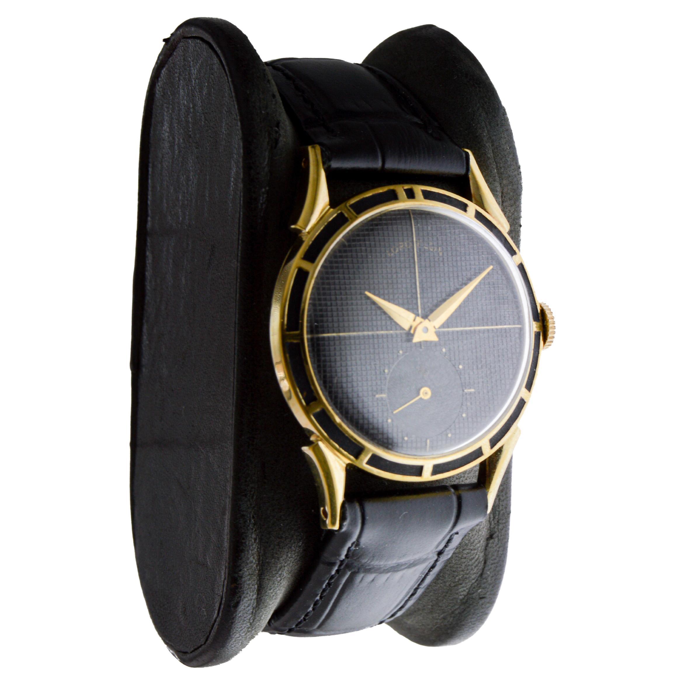 Reloj Art Déco Elgin relleno de oro amarillo con esfera gofre original impecable 1940 Art Decó en venta