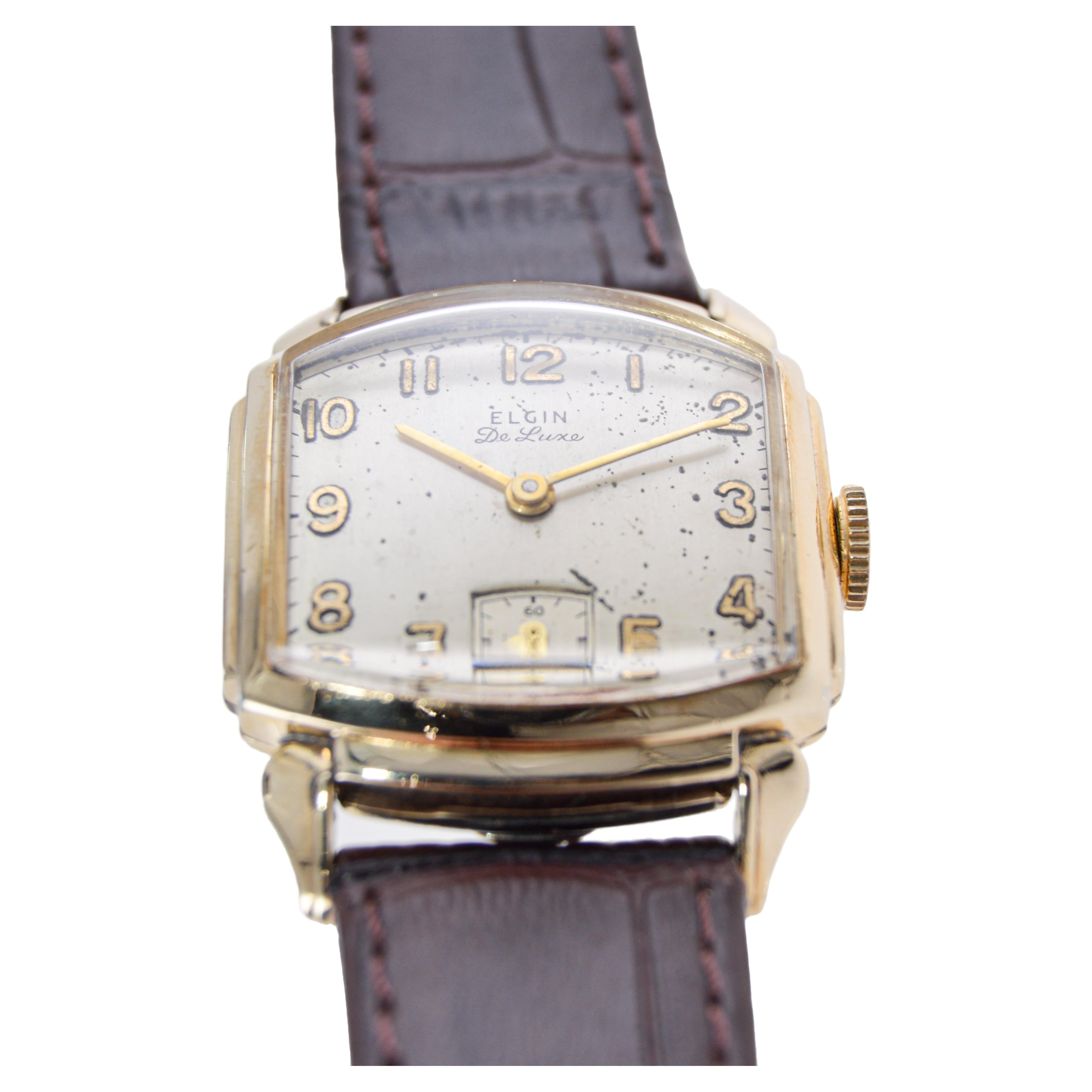 Elgin Yellow Gold Filled Art Deco Watch with Original Dial from the 1940's For Sale 1