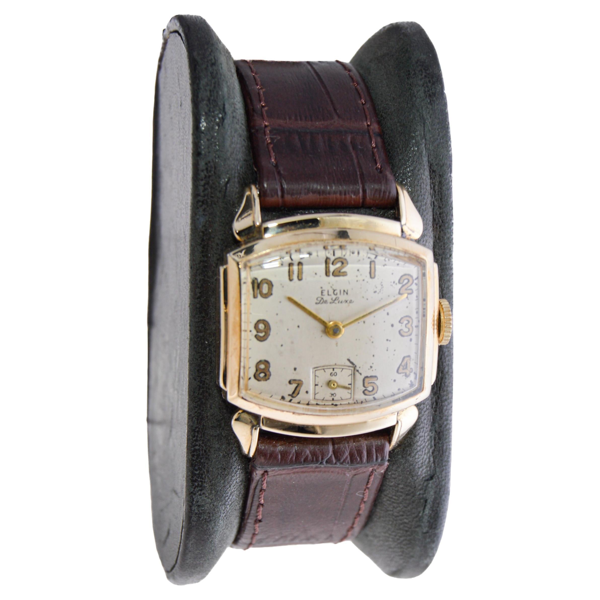 Elgin Yellow Gold Filled Art Deco Watch with Original Dial from the 1940's For Sale