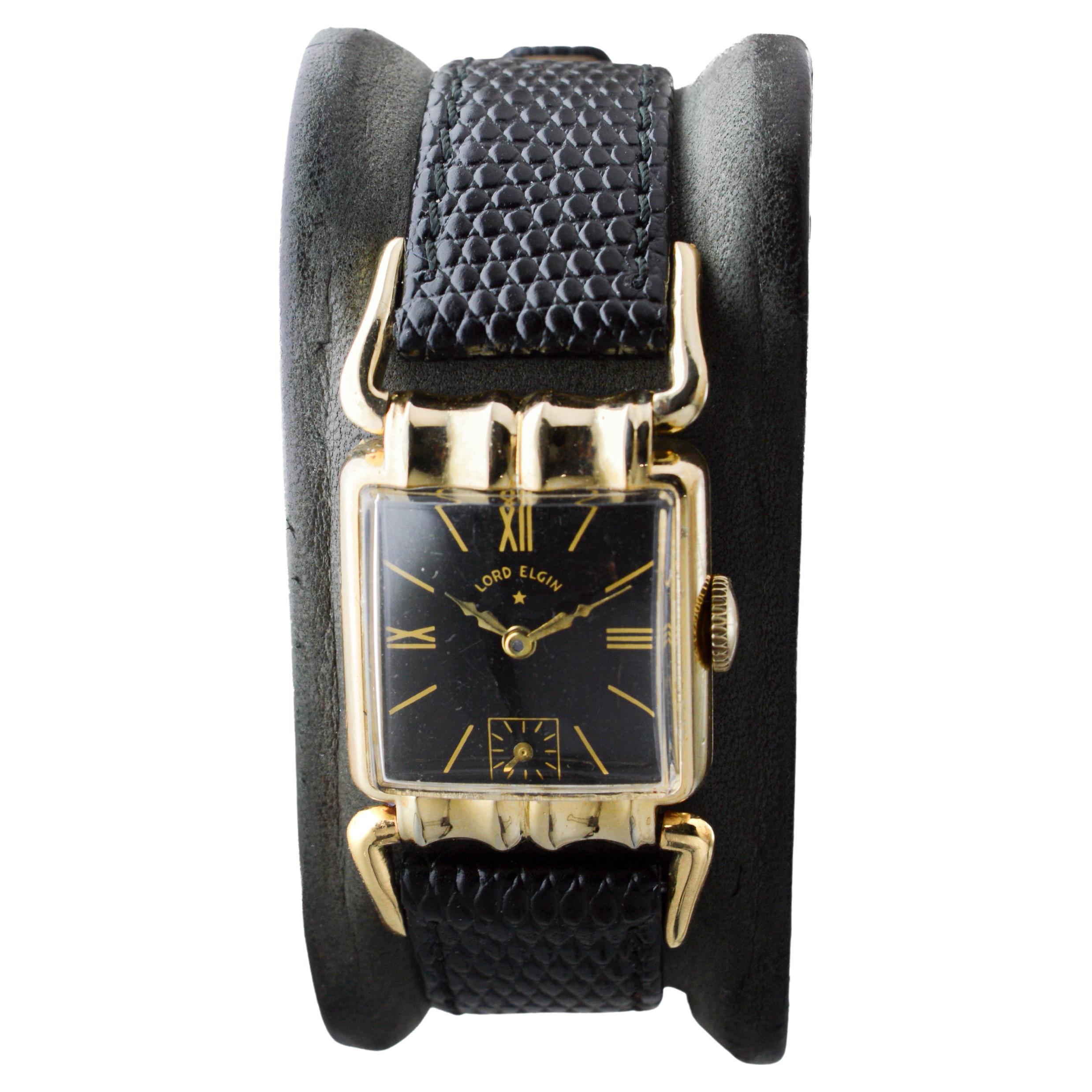 Reloj Art Déco Elgin relleno de oro amarillo con rara esfera negra  Ganchos articulados en Excelente estado para la venta en Long Beach, CA
