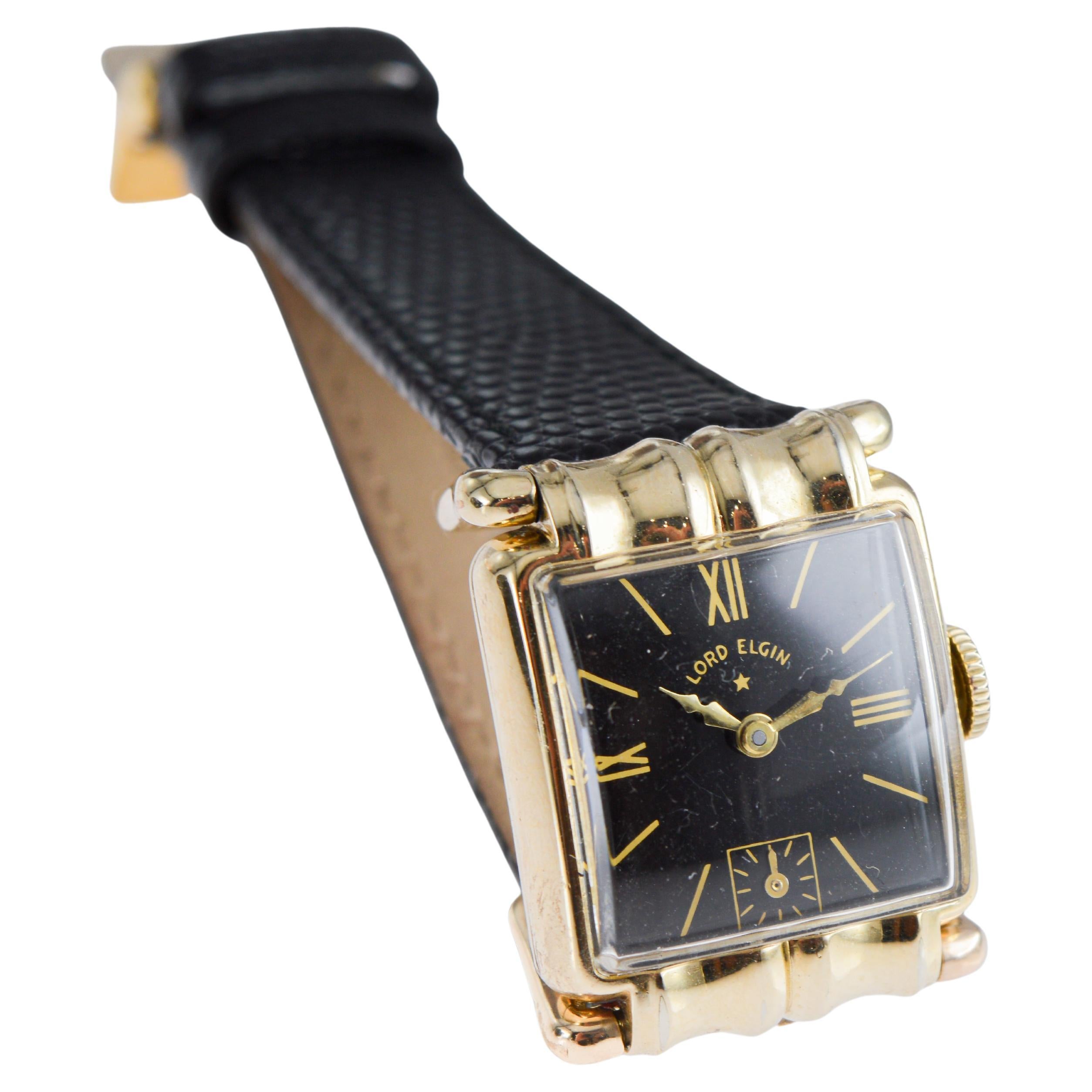 Reloj Art Déco Elgin relleno de oro amarillo con rara esfera negra  Ganchos articulados en venta 3