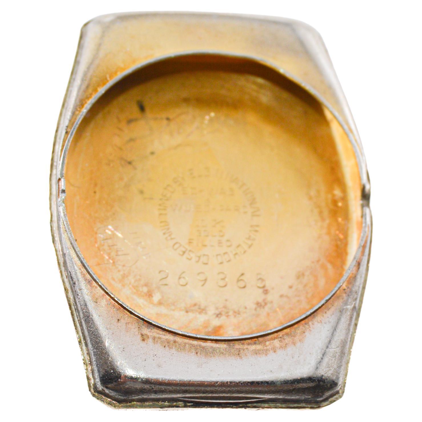 Elgin Yellow Gold Filled from 1939 with Hand Engraved Monogram Tortue Shaped  For Sale 7