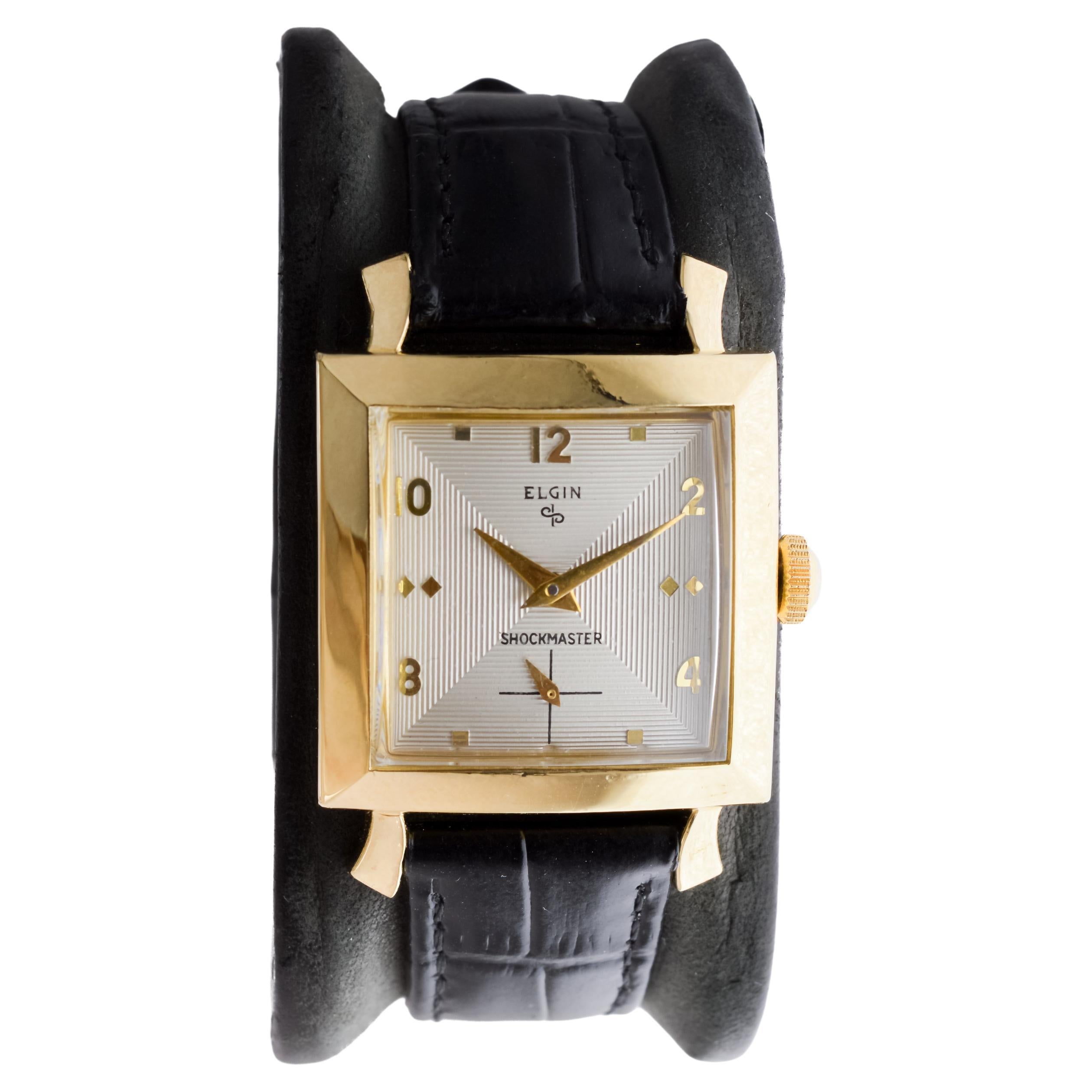 Women's or Men's Elgin Yellow Gold Filled Shockmaster Art Deco Watch, 1950's Flawless Dial For Sale