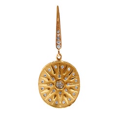 18 Karat Gold Earring with Top Wesselton VVS Diamonds