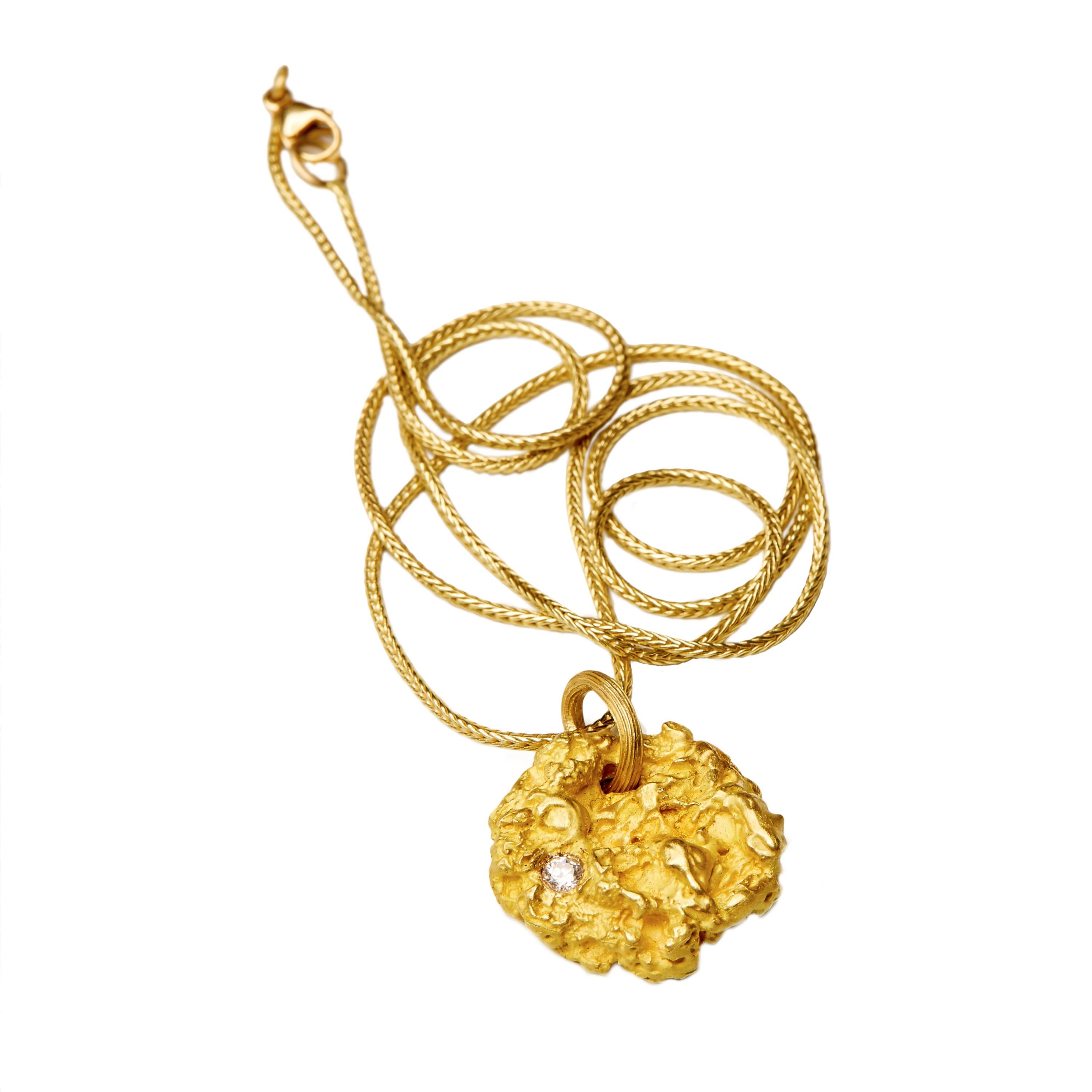 18 Karat Gold Top Wesselton VVS Diamond Handcrafted Necklace For Sale