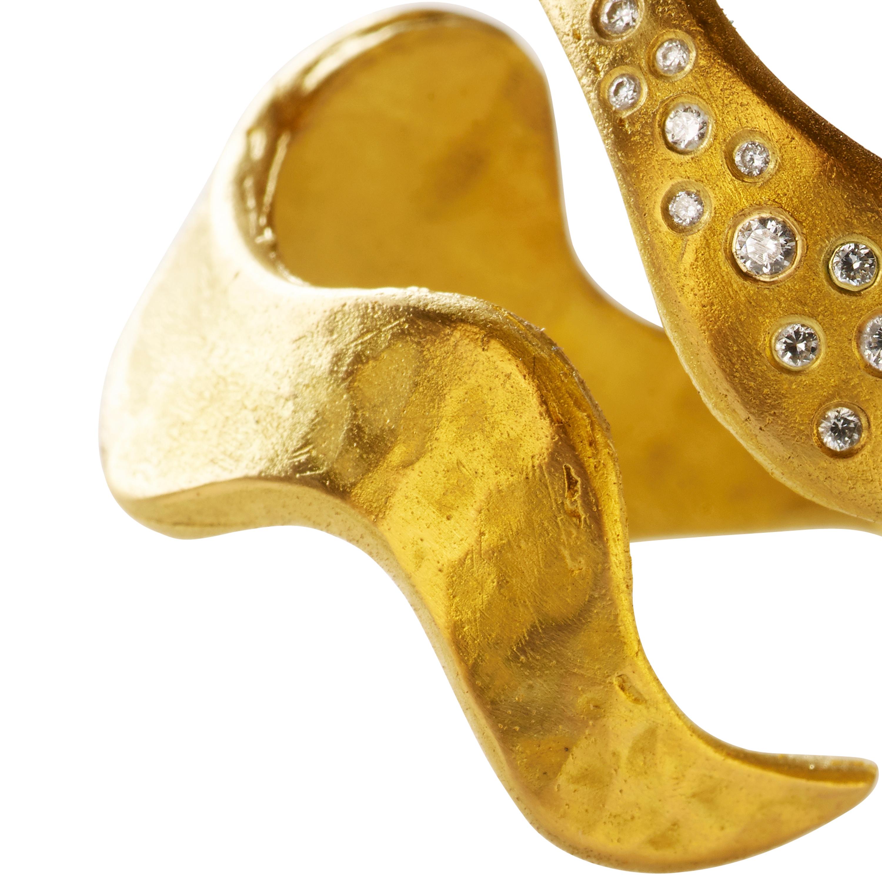Artist Elhanati 18 Karat Gold Top Wesselton VVS Diamond Handcrafted Ring For Sale