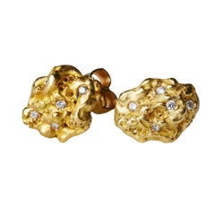18 Karat Gold Top Wesselton VVS Diamond Handcrafted Rock Classic Earring