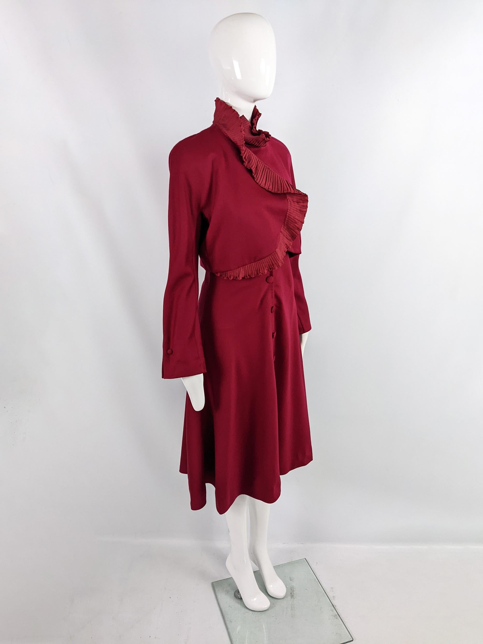 Eli Colaj Vintage Wine Red Italian Long Sleeve Wool Dress with Ruffle Collar In Excellent Condition In Doncaster, South Yorkshire