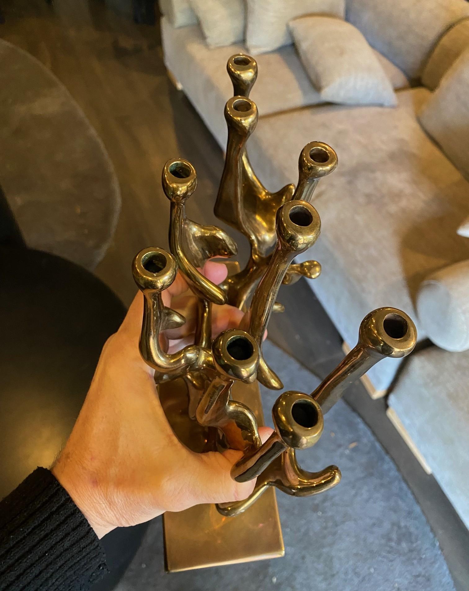 Sculpture Menorah moderniste abstraite en bronze signée Eli Karpel, édition limitée en vente 10