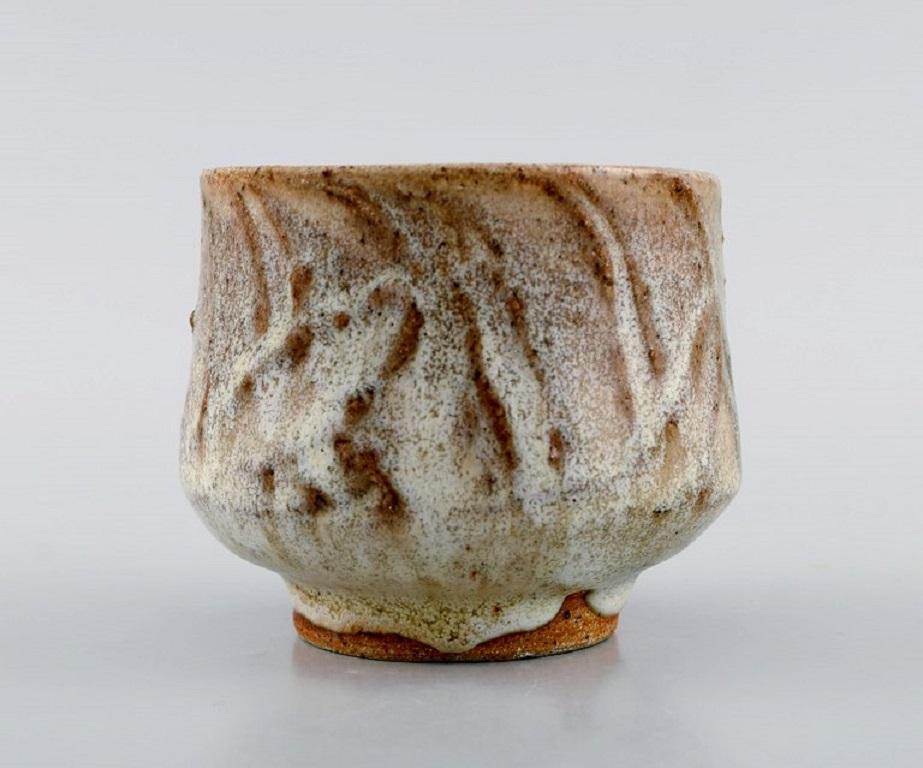 Eli Keller, Suède, tasse unique en grès émaillé, style japonais Excellent état - En vente à Copenhagen, DK
