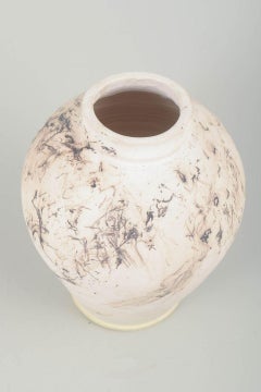 Eli Keller, Germany. Stoneware vase with light glaze and marbled decoration.