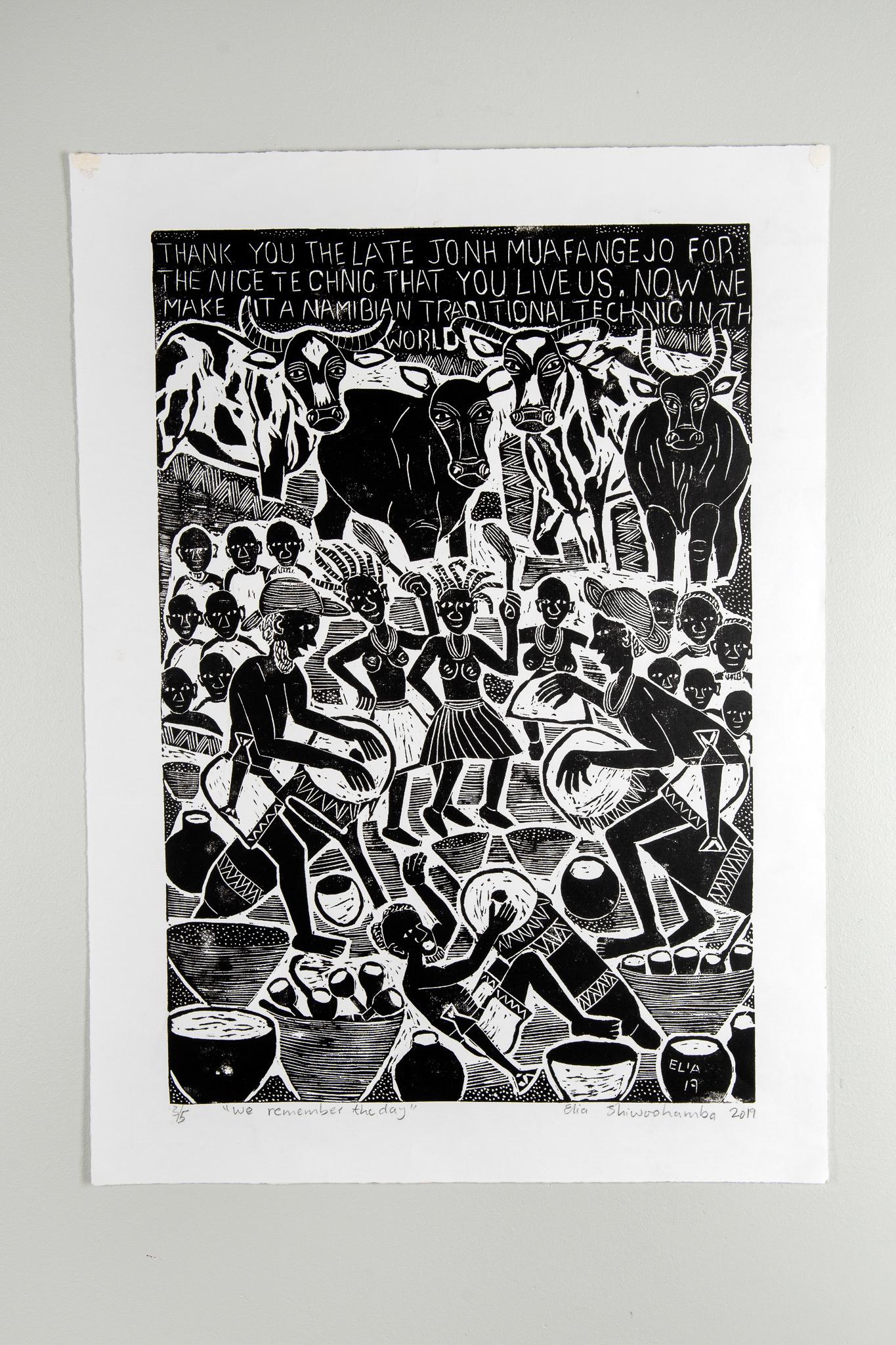 We remember the day, 2019. Linoleum block print on paper. Tirage de 5 exemplaires.

Elia Shiwoohamba was born in 1981 in Windhoek, Namibia. He graduated from the John Muafangejo Art Centre in Windhoek in 2006. Specialising in printmaking and