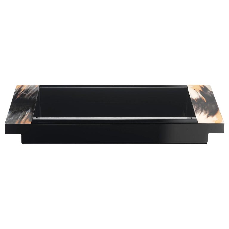https://a.1stdibscdn.com/elia-tray-in-glossy-black-lacquered-wood-and-dark-horn-mod-4717-for-sale/1121189/f_169864921579320711464/16986492_master.jpg?width=768