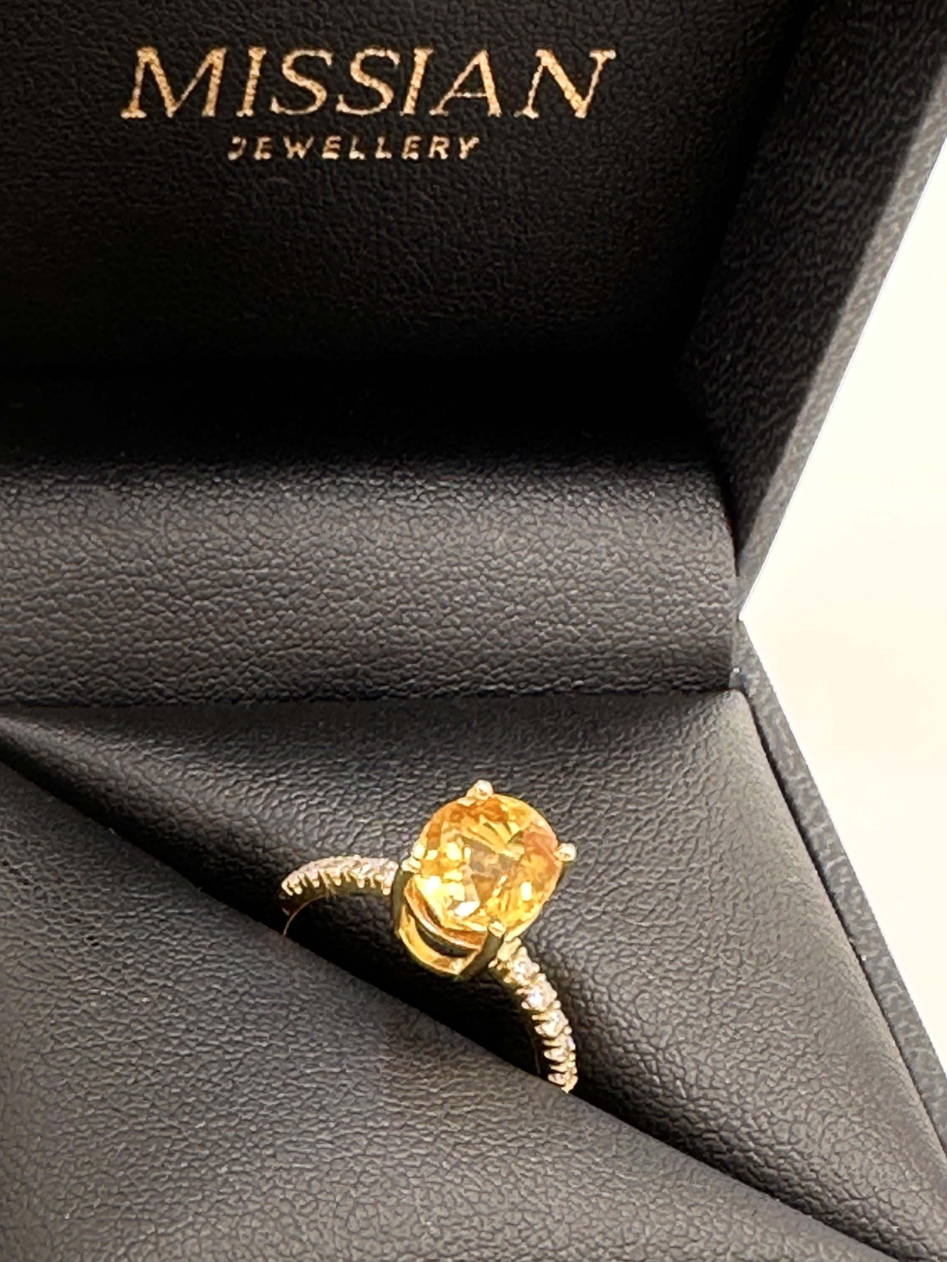 Contemporary Eliania Rosetti 2.34 carats citrino 0.6 quilates diamantes e ouro 18 quilates. For Sale