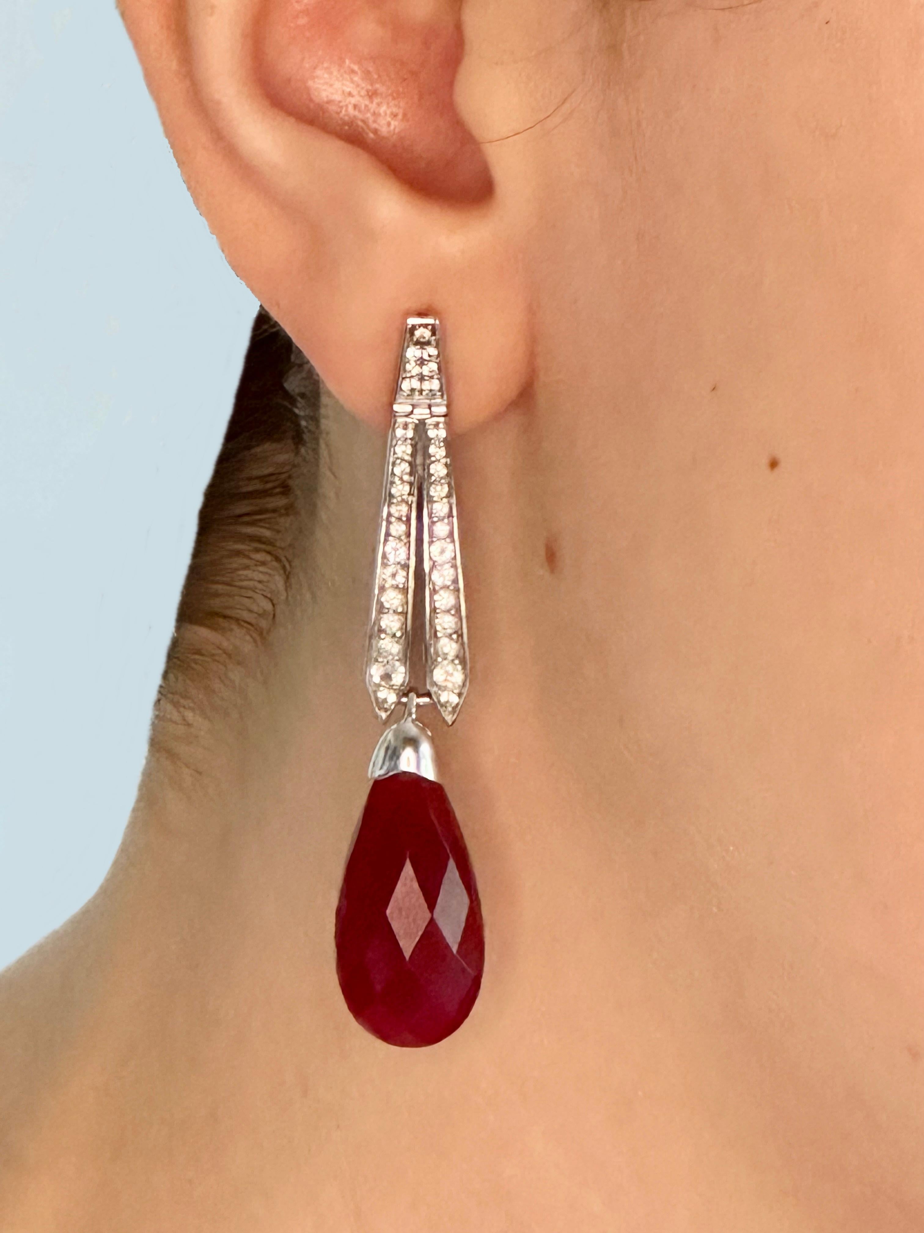 Briolette Cut Eliania Rosetti Earrings in 18k Gold 36.4 Cts of White Topaz  25.7 Cts Red Jade For Sale