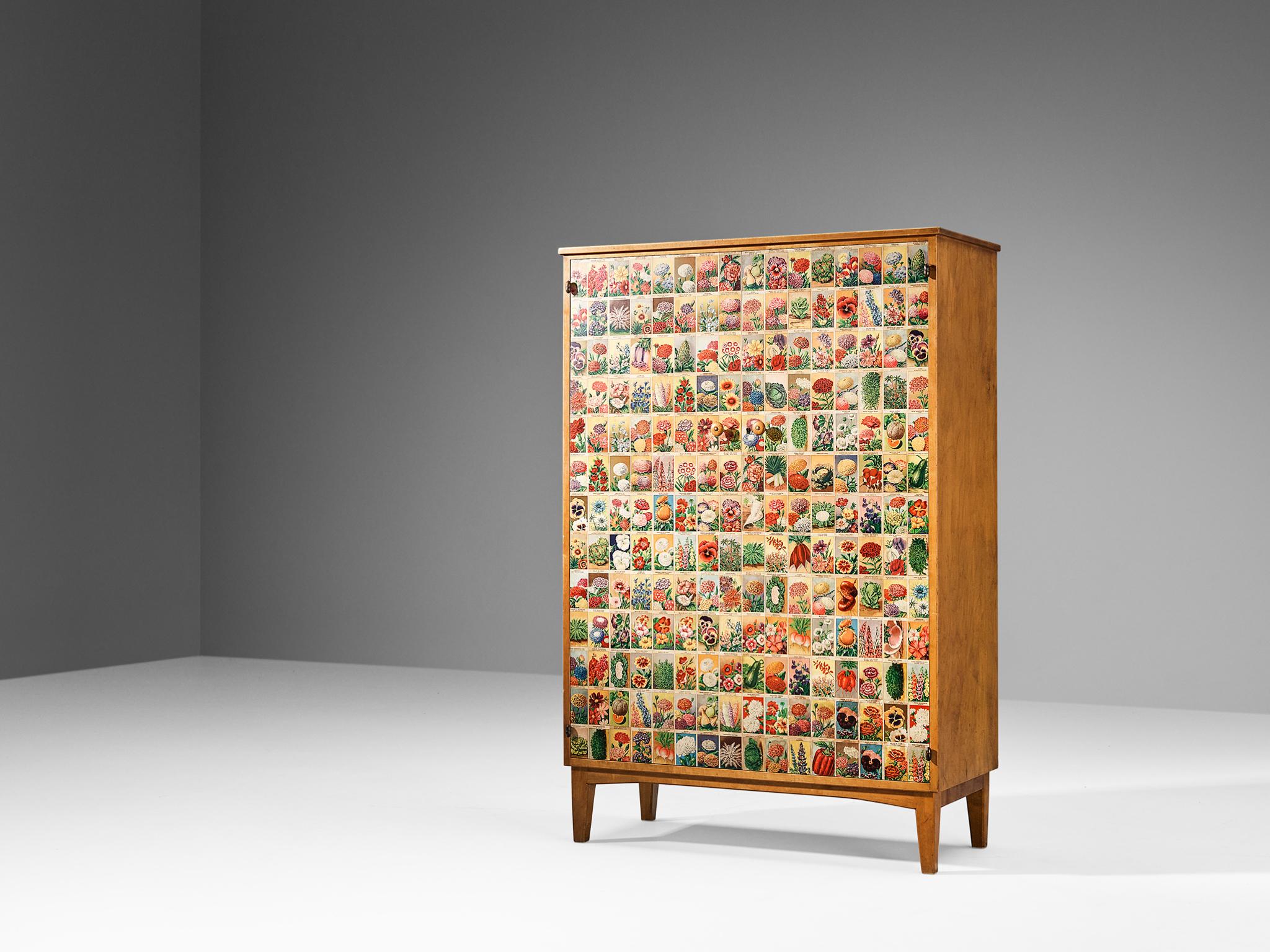 Elias Svedberg for Nordiska Kompaniet, cabinet, maple, paper, Sweden, 1940

A stunning and graphic cabinet designed by Elias Svedberg and manufactured by Nordiska Kompaniet in 1940. This cabinet is a truly beautiful piece that gives an exciting