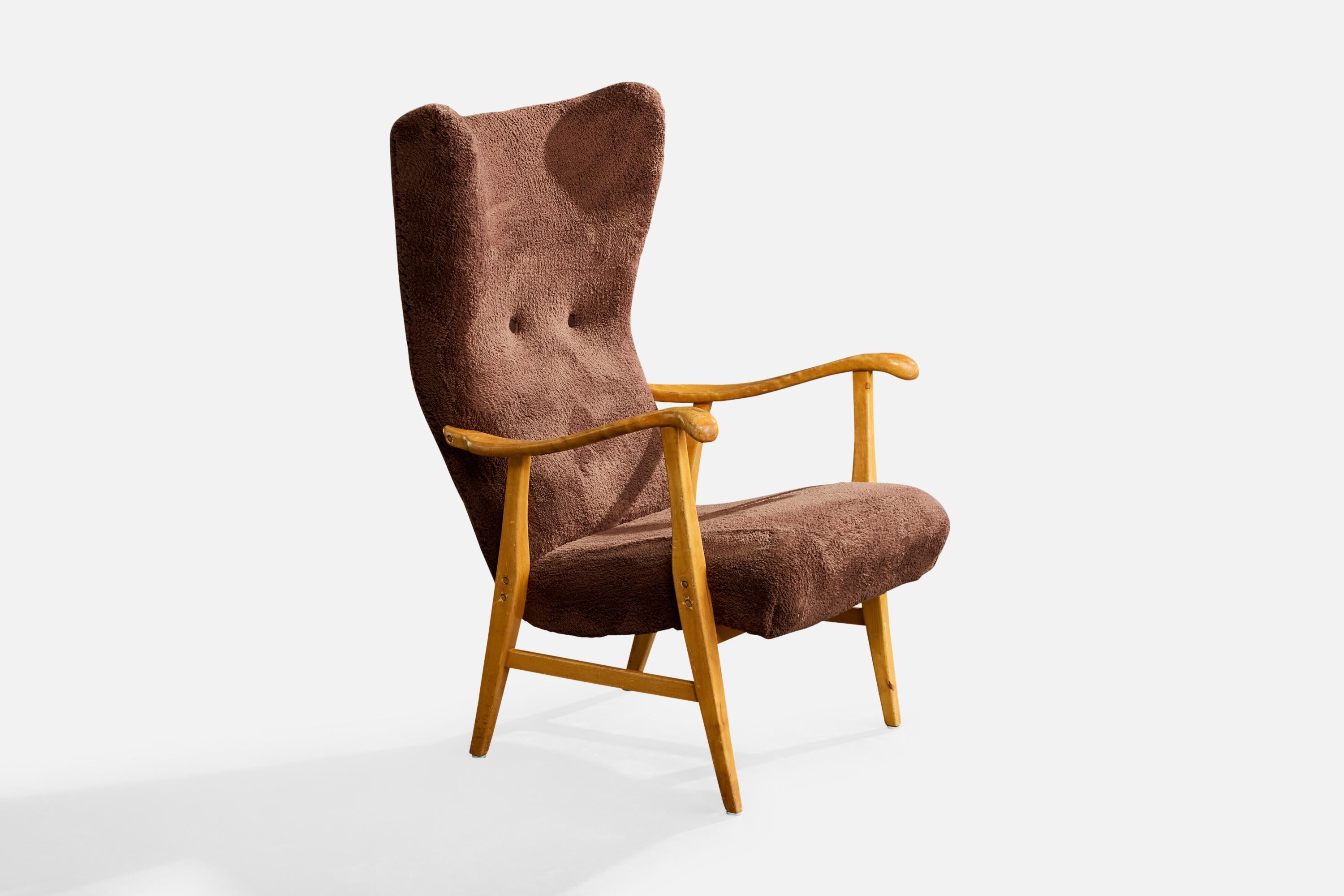 Salón de abedul y tela marrón diseñado por Elias Svedberg y fabricado por Nordiska Kompaniet, Suecia, c. 1940.

Pequeñas imperfecciones de la madera en los reposabrazos.

Las patas tienen pequeñas rozaduras.

Se recomienda retapizar.

Dimensiones