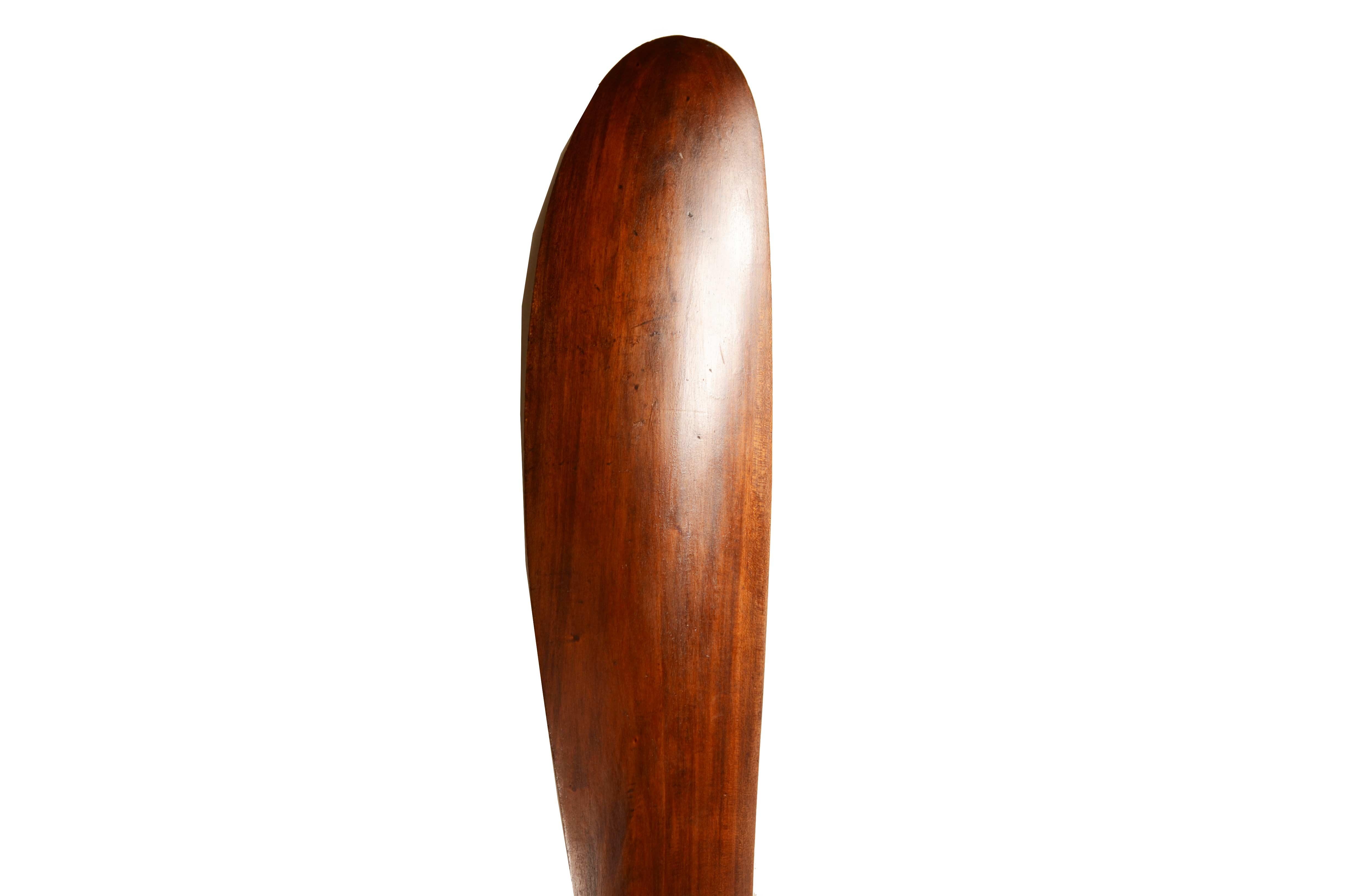 English mahogany wood decorative airplane propeller from the 1940s. For Sale 7