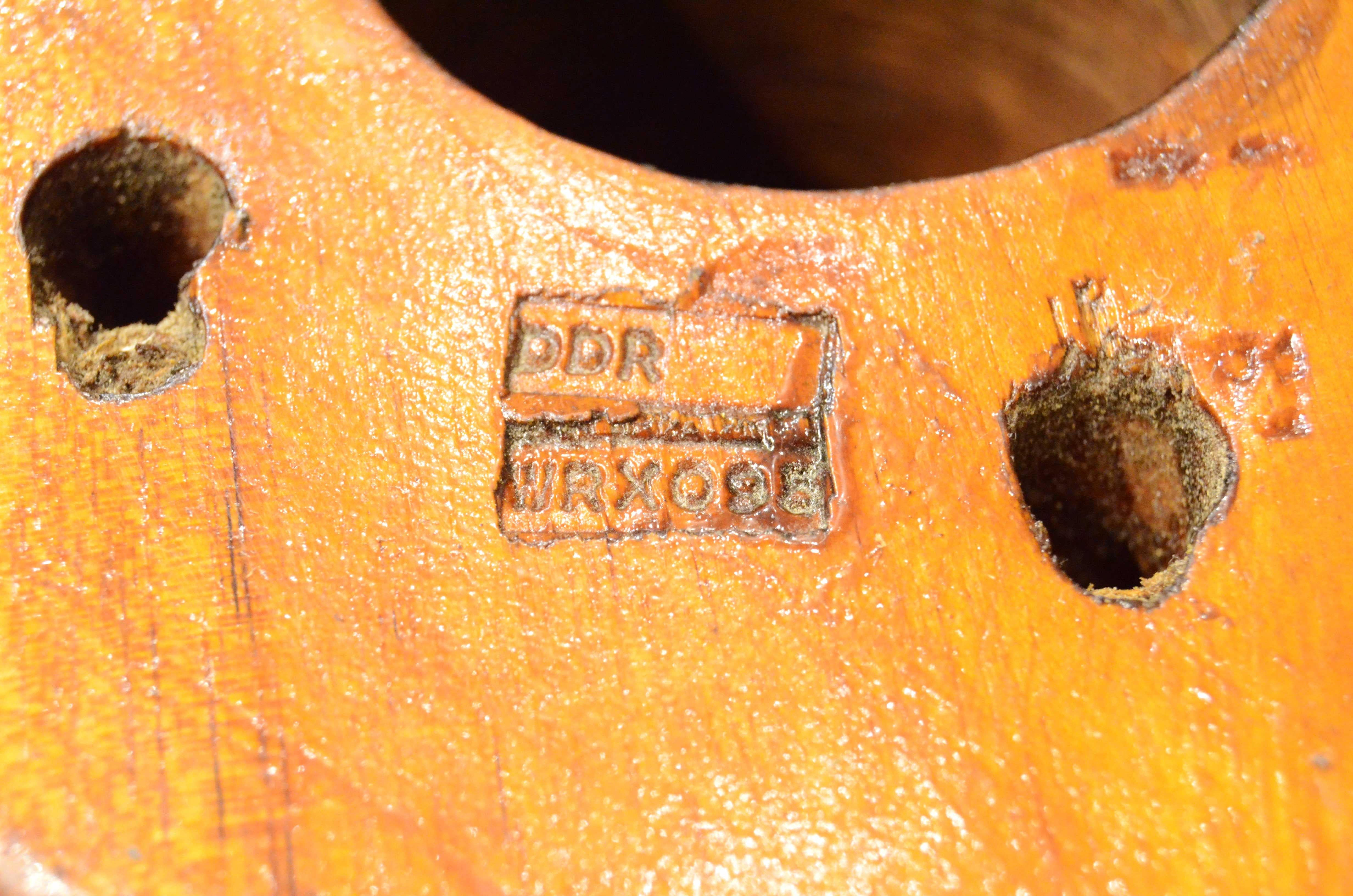 Hélice en bois, moyeu central à 6 trous, DDR WRXO95 Allemagne de l'Est, années 1950. en vente 3