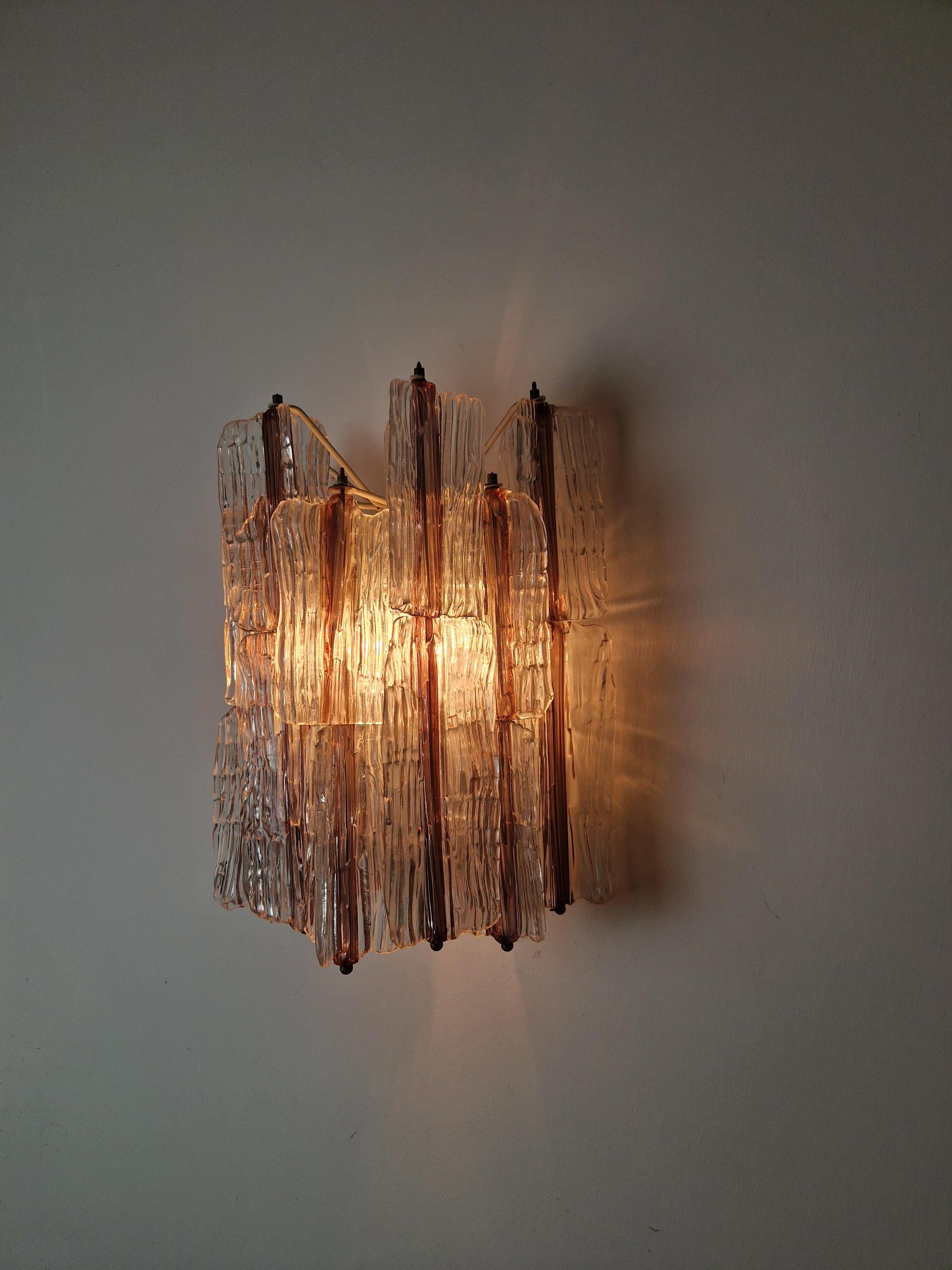 Mid-Century Modern “Elica” wall light in Murano glass by Toni Zuccheri for Venini 60s, 70s For Sale