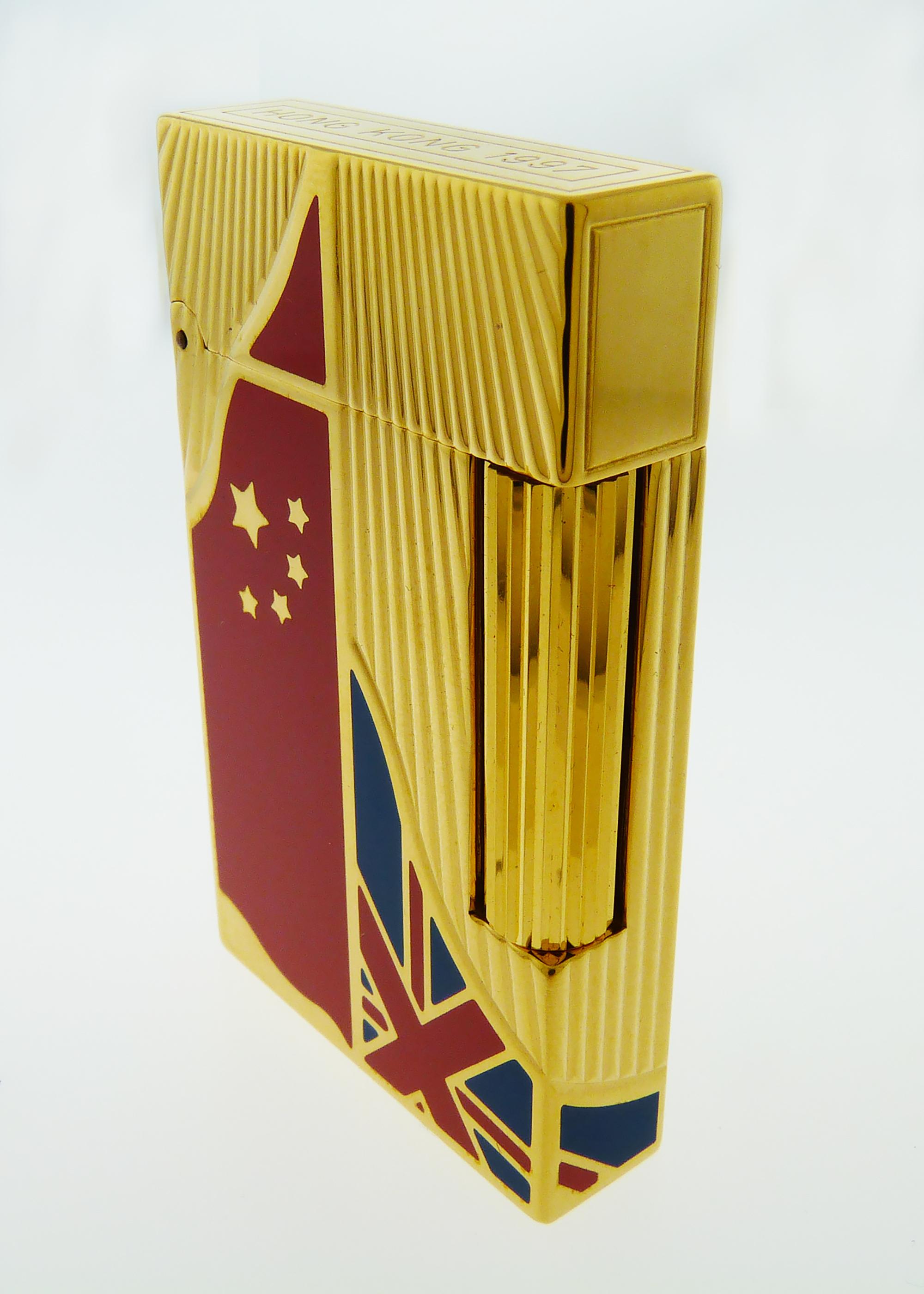 Elie Bleu Cigar Humidor for 200 Cigars, Hong Kong, 1997 and S.T. Dupont Lighter For Sale 1