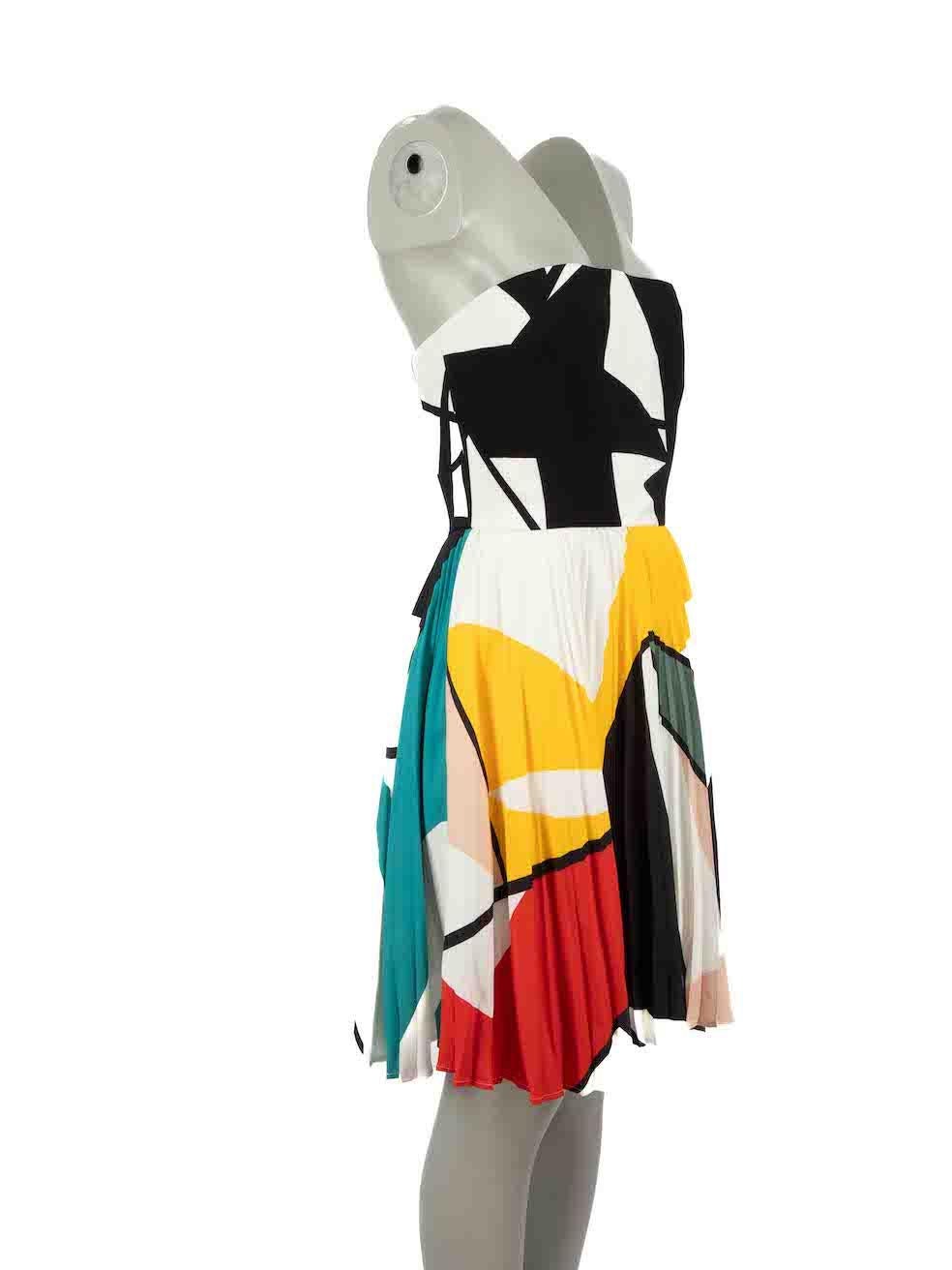 CONDITION is Very good. Minimal wear to dress is evident. Minimal wear to front neckline with small mark on this used Elie Saab designer resale item.
 
Details
Multicolour
Synthetic
Dress
Abstract pattern
Strapless
Mini
Pleated skirt
Side zip and