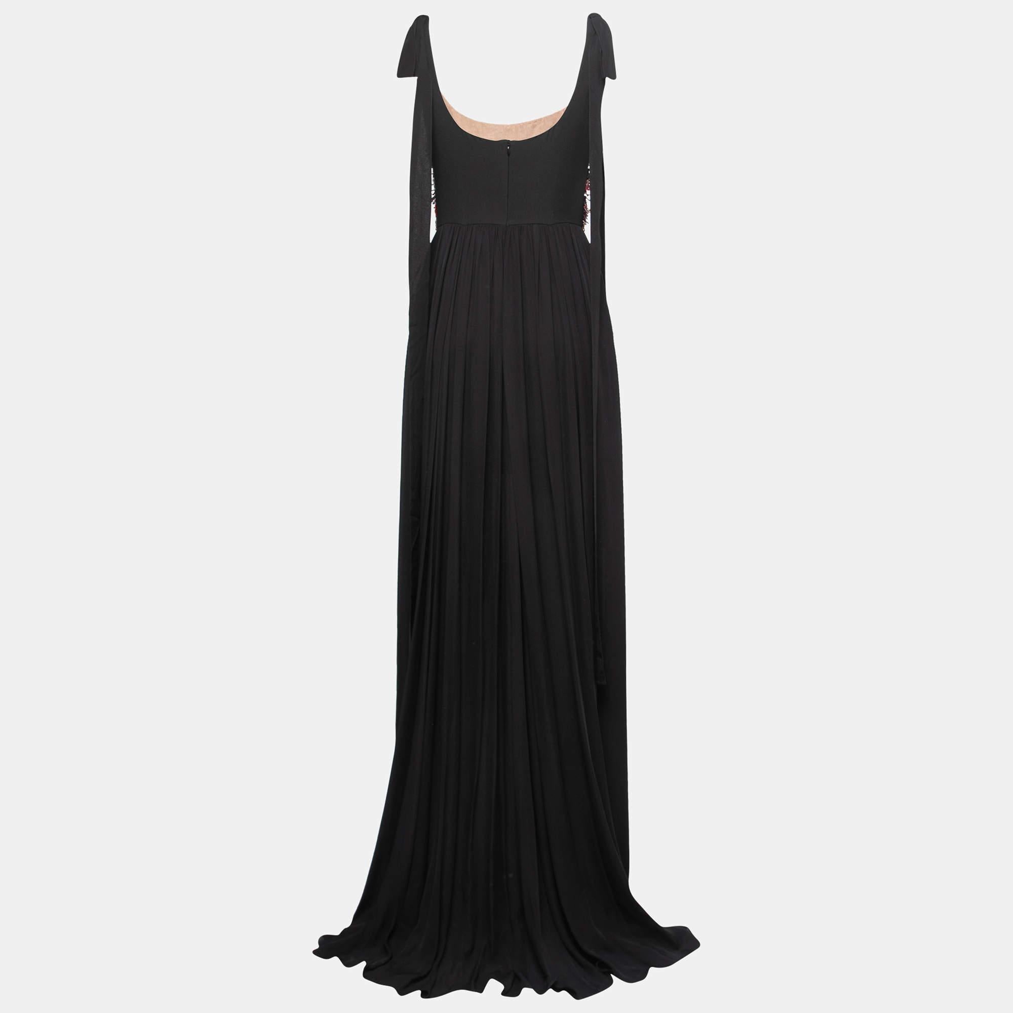 For all evening soirées and high-affair parties, a gown like this makes sure you look the best of all. Tailored into a superb fit and style, this Elie Saab gown is elevated with a stunning neckline and a beautiful hue. Bring home this lovely gown