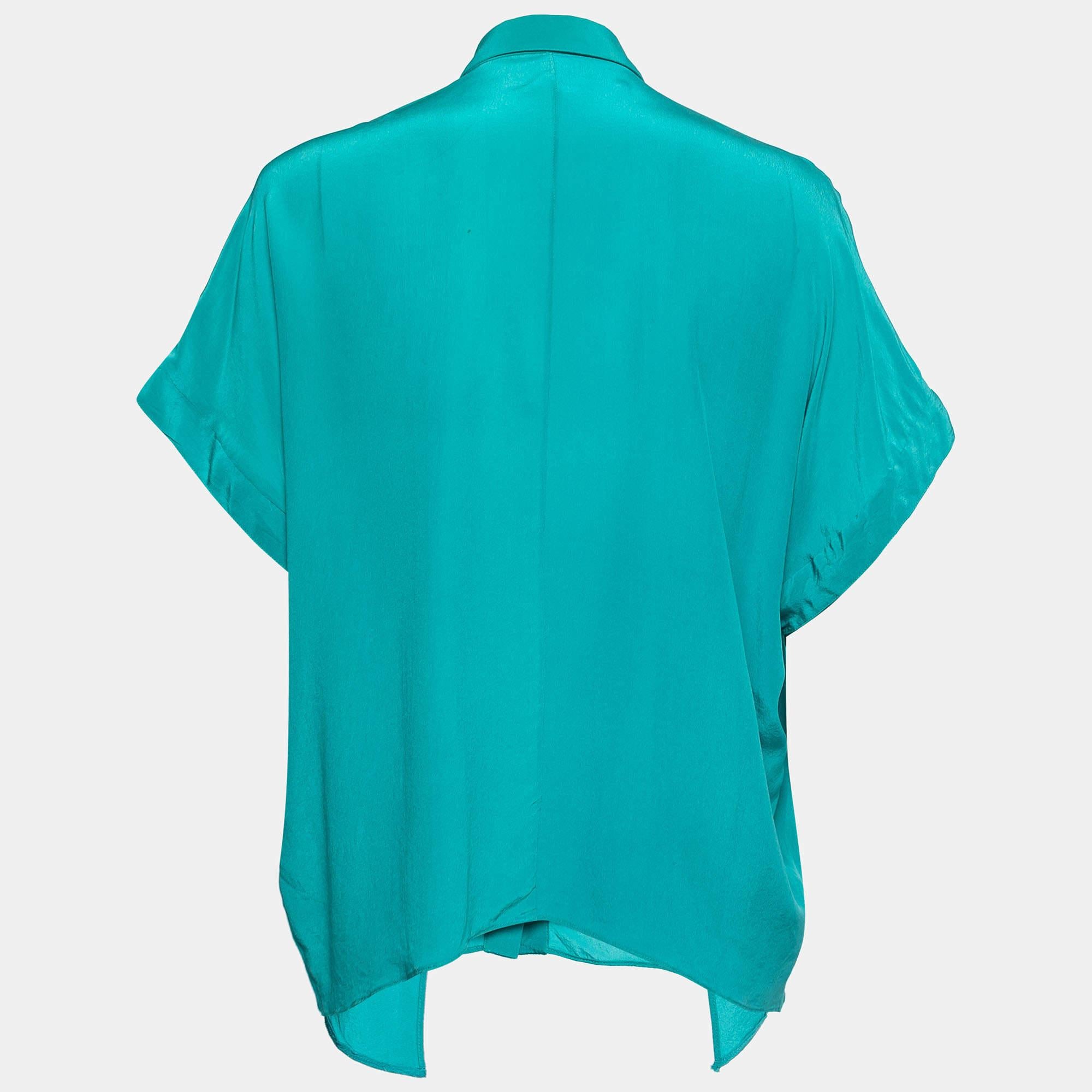Shirts are an indispensable part of a wardrobe, so this brand brings you a creation that is both versatile and stylish. It has been tailored from quality material in a versatile shade. The shirt is detailed with signature elements and a comfortable