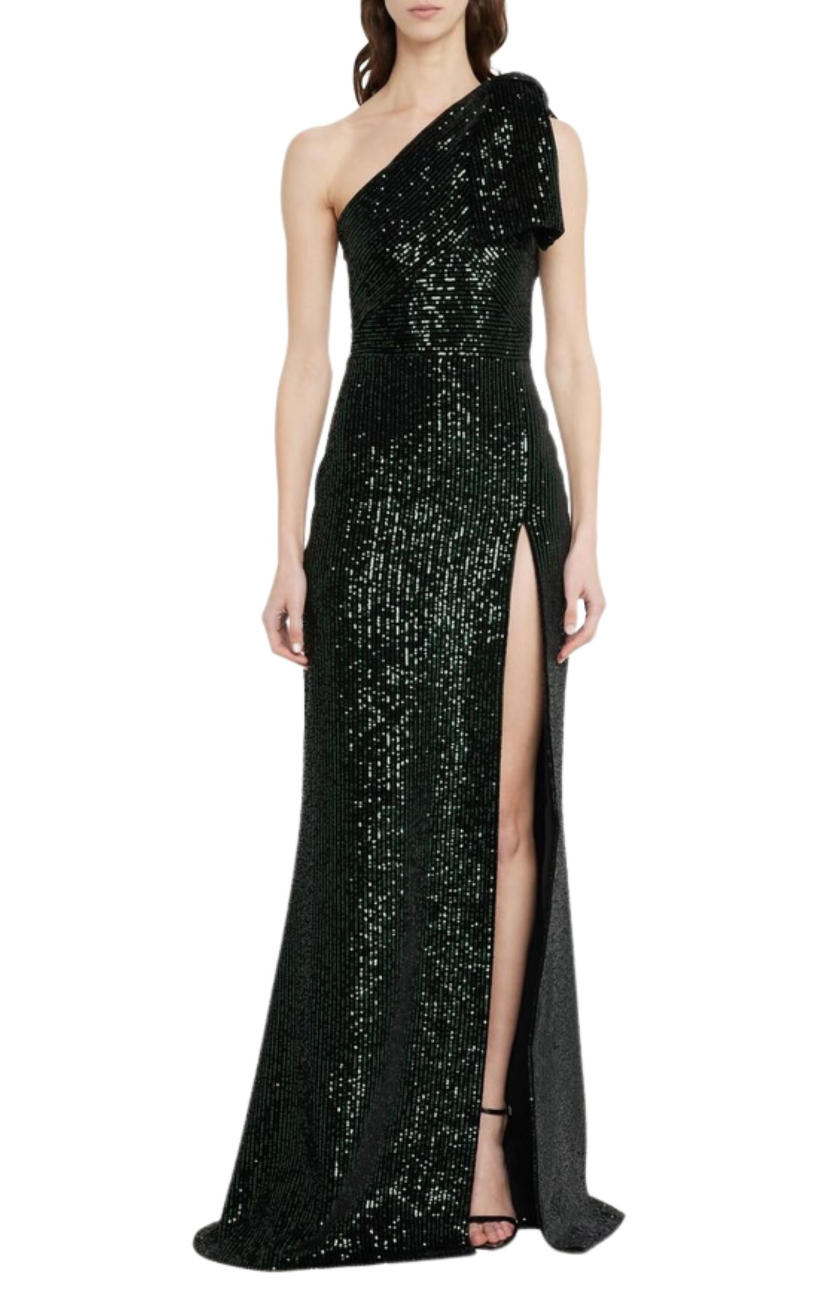 Elie Saab Green Sequinned Velvet One-Shoulder Dress
Features bow shoulder
One-shoulder neckline
Sleeveless
A-line silhouette
Full length
Thigh-high slit
Side zip
Silk/polyester
Silk lining
Dry clean
Made in Lebanon