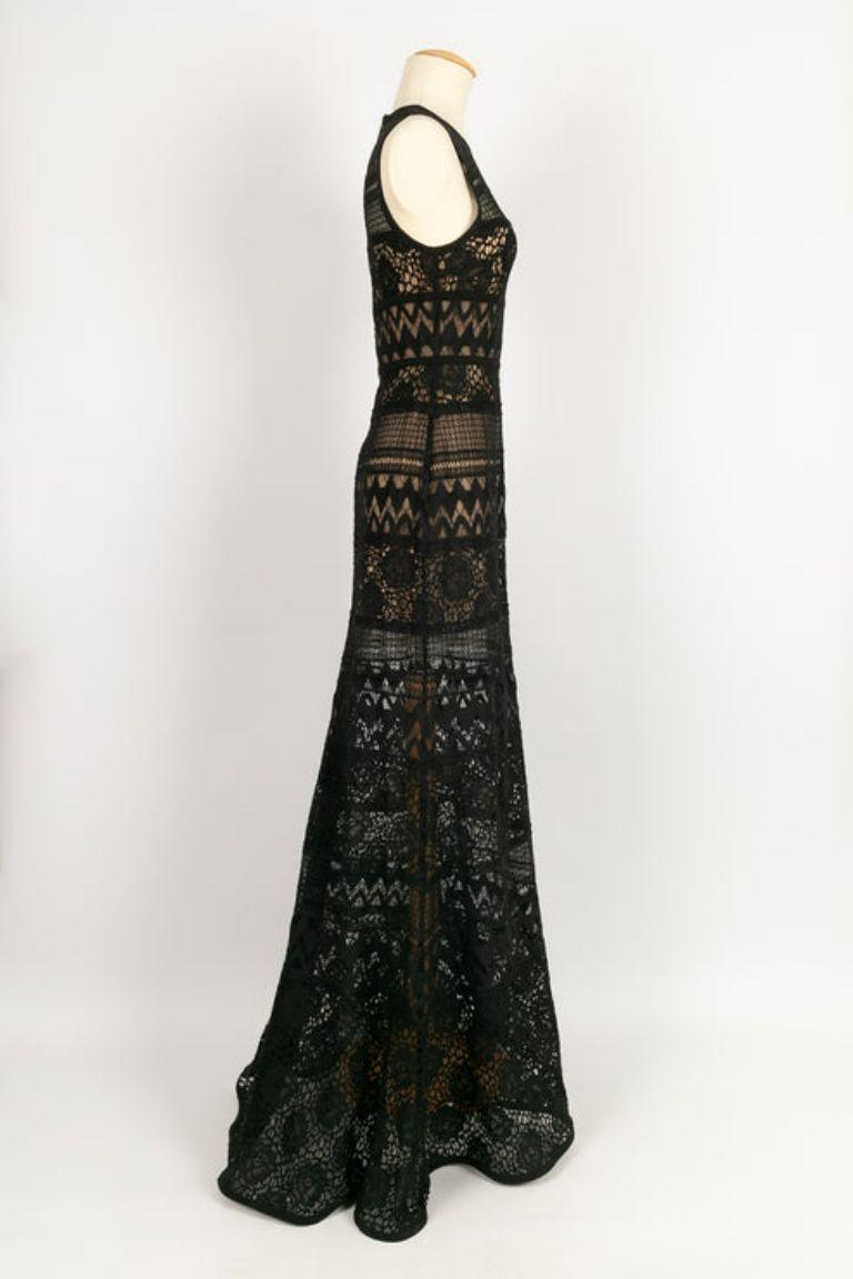 Elie Saab - Robe longue transparente en crochet au niveau du genou, taille 36FR 1