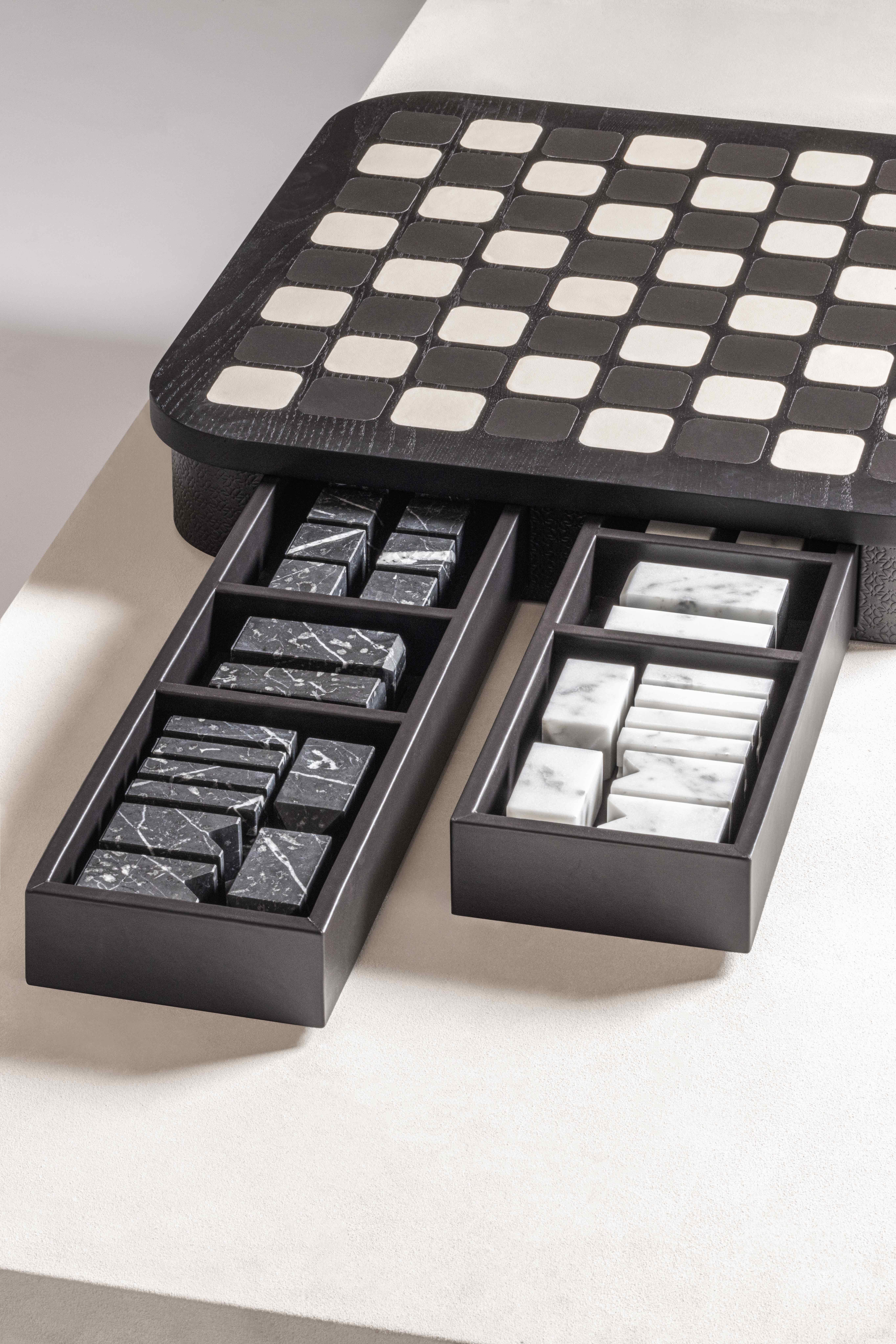ELIE SAAB Maison Grande Set di scacchi di Giobagnara in pelle e marmo Monogram in vendita 4