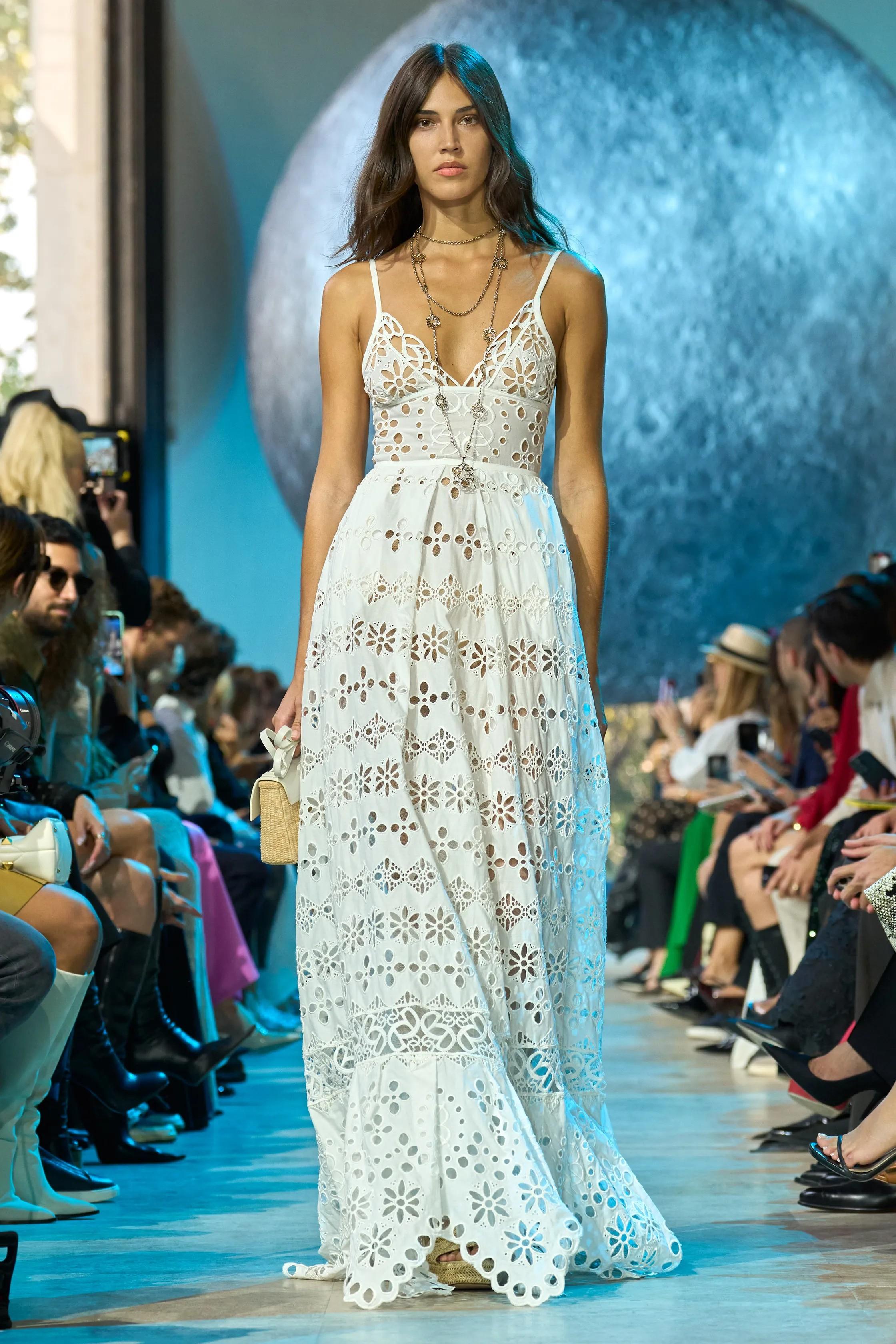 ELIE SAAB Powder white cotton 2024 BRODERIE ANGLAISE MAXI Dress 36 XS For Sale 1