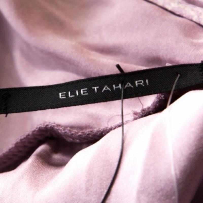 Elie Tahari Amethyst Lila Paisley bedrucktes Seidenchiffon-Top S im Zustand „Gut“ im Angebot in Dubai, Al Qouz 2