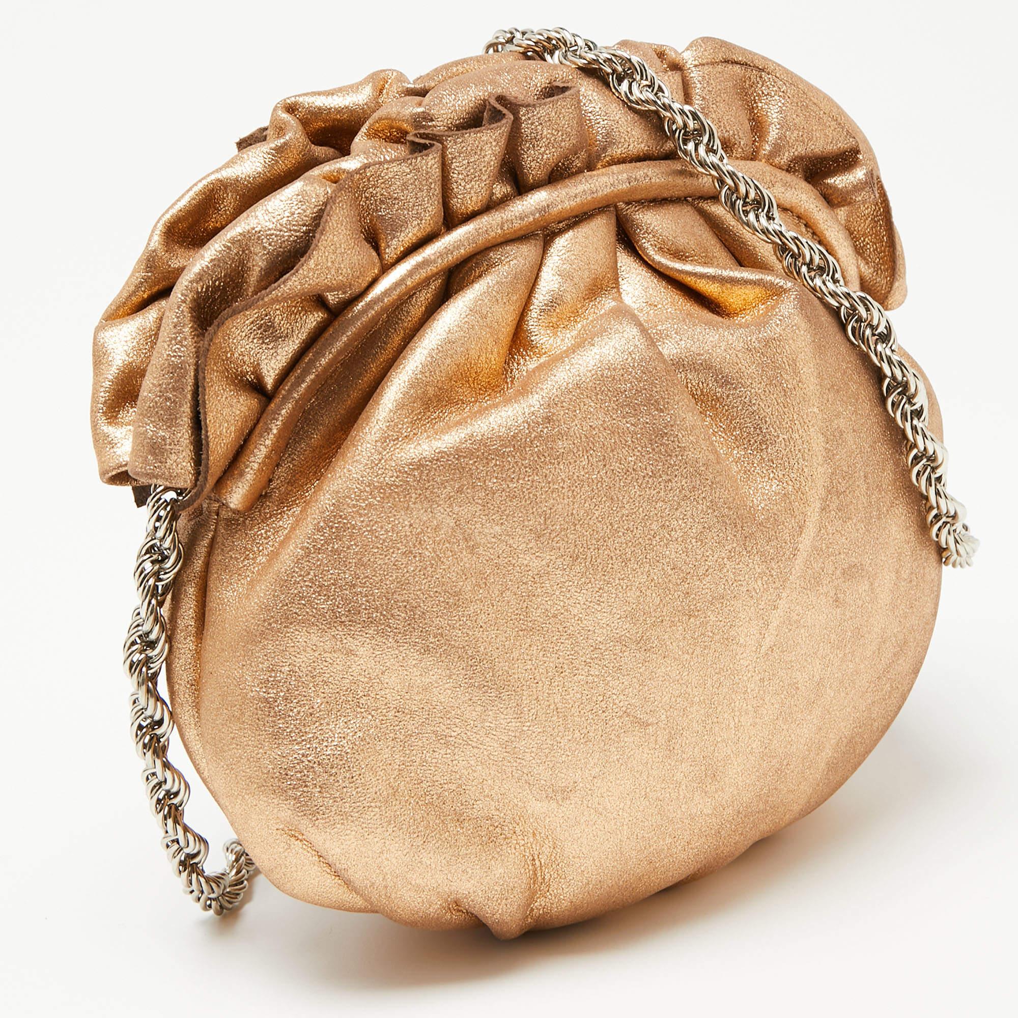 Elie Tahari Metallic Gold Leather Pleated Frame Crossbody Bag In Good Condition In Dubai, Al Qouz 2