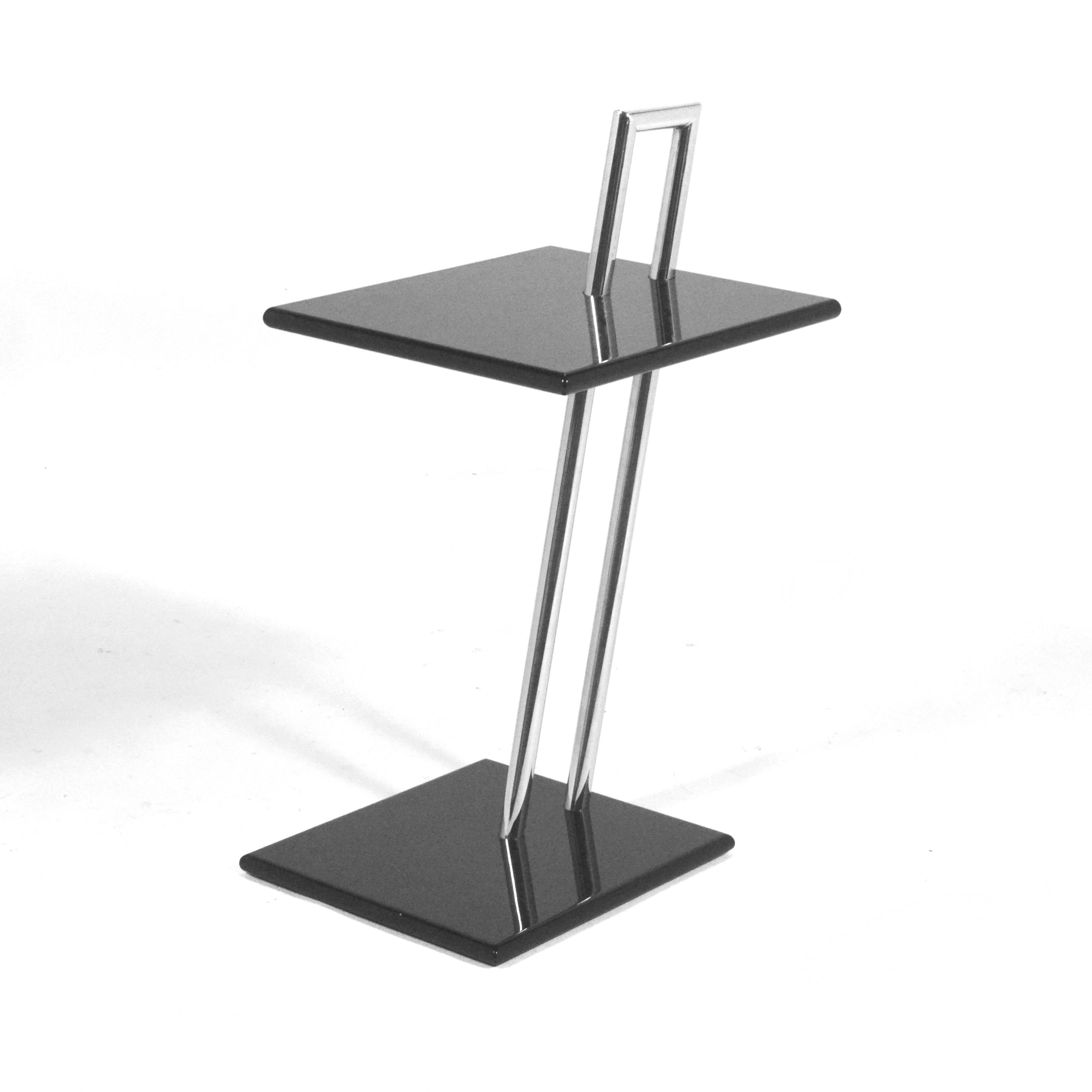 Allemand Table d'appoint grise Elieen en vente