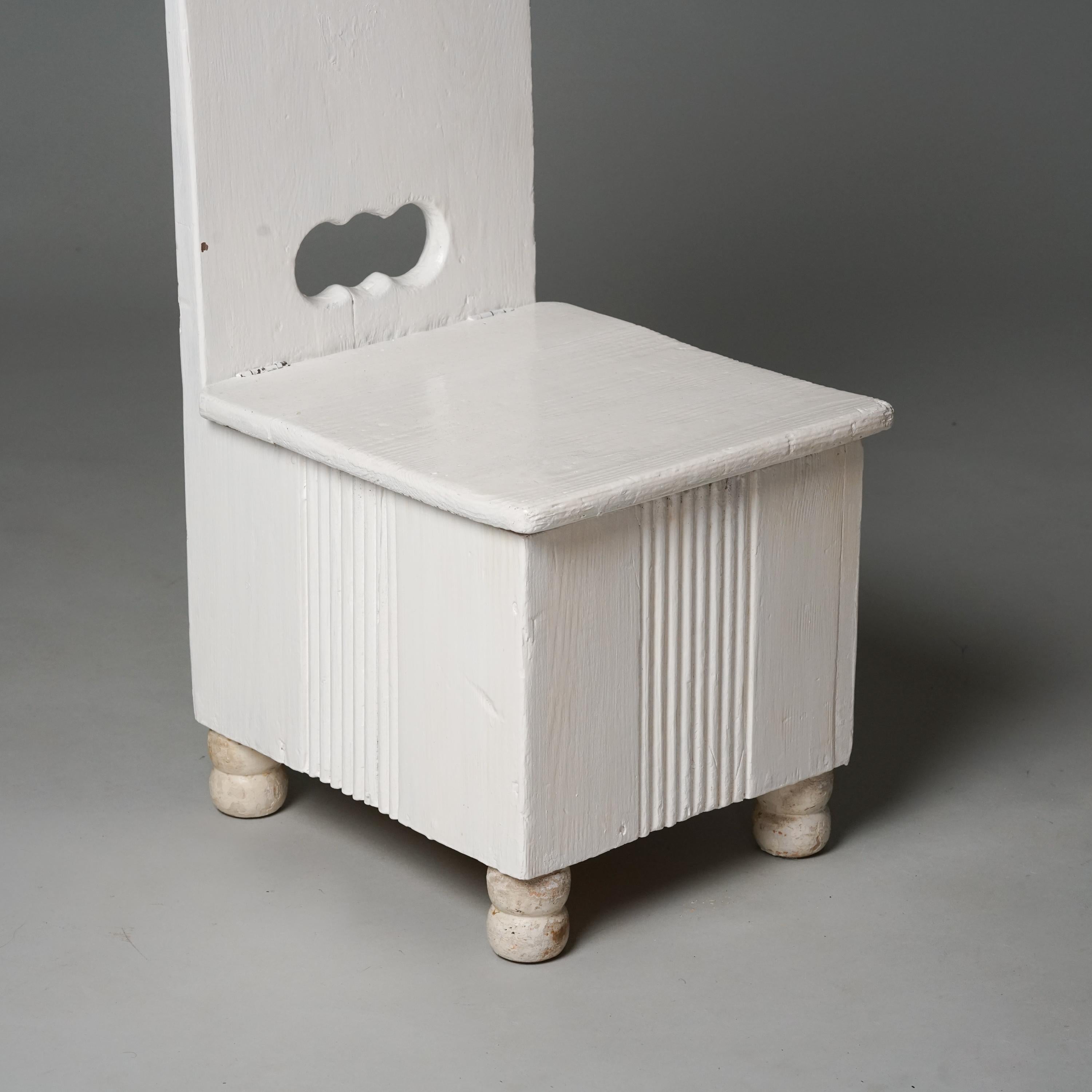 Eliel Saarinen Children's Chair, Early 20th Century  In Good Condition For Sale In Helsinki, FI