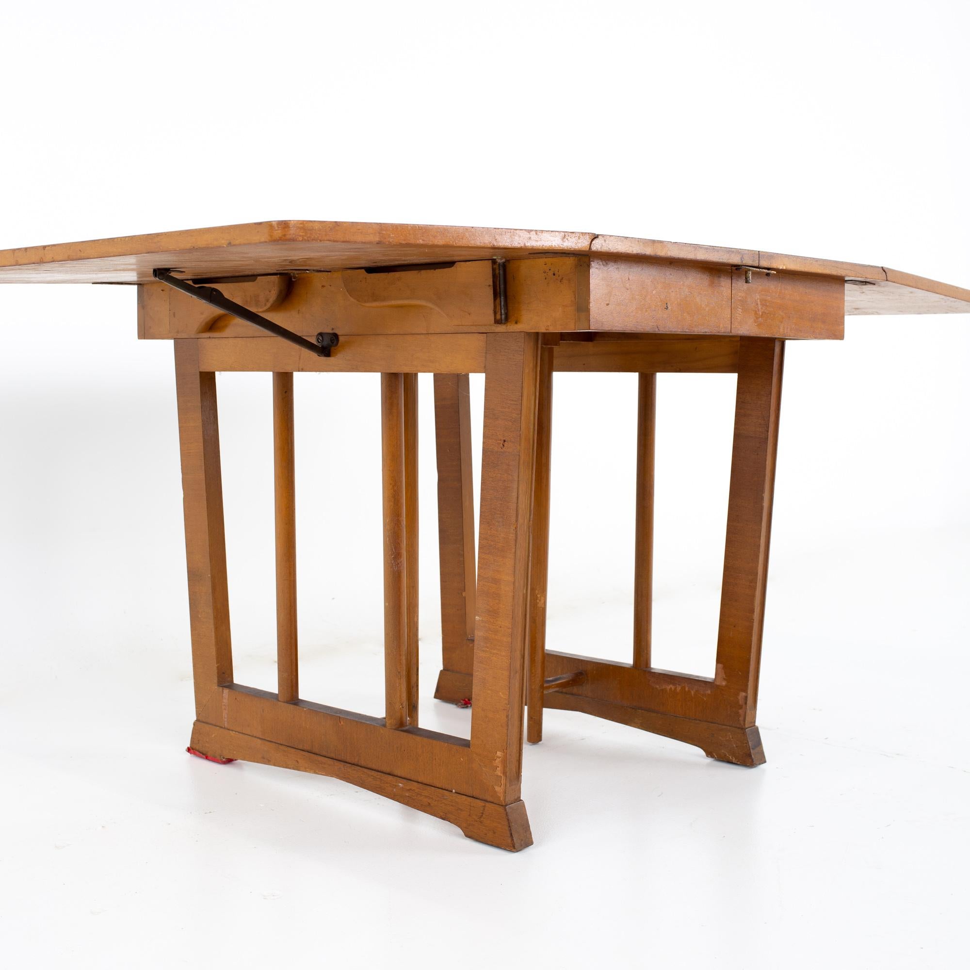 Eliel Saarinen for Rway Mid Century Drop Leaf Table In Good Condition In Countryside, IL
